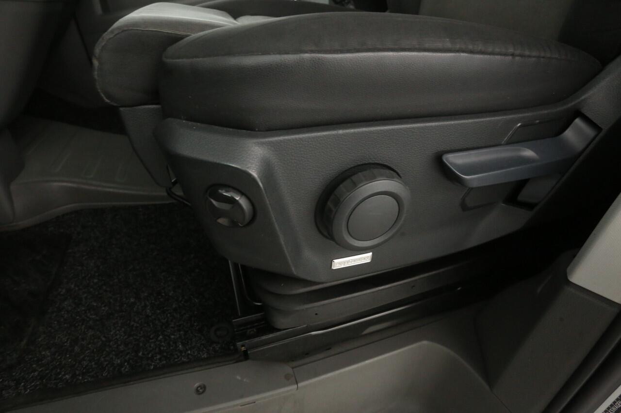 Volkswagen CRAFTER 30 2.0 TDI 140PK L3H3 | Airco | Cruise | Camera | 3-Zits | Carplay