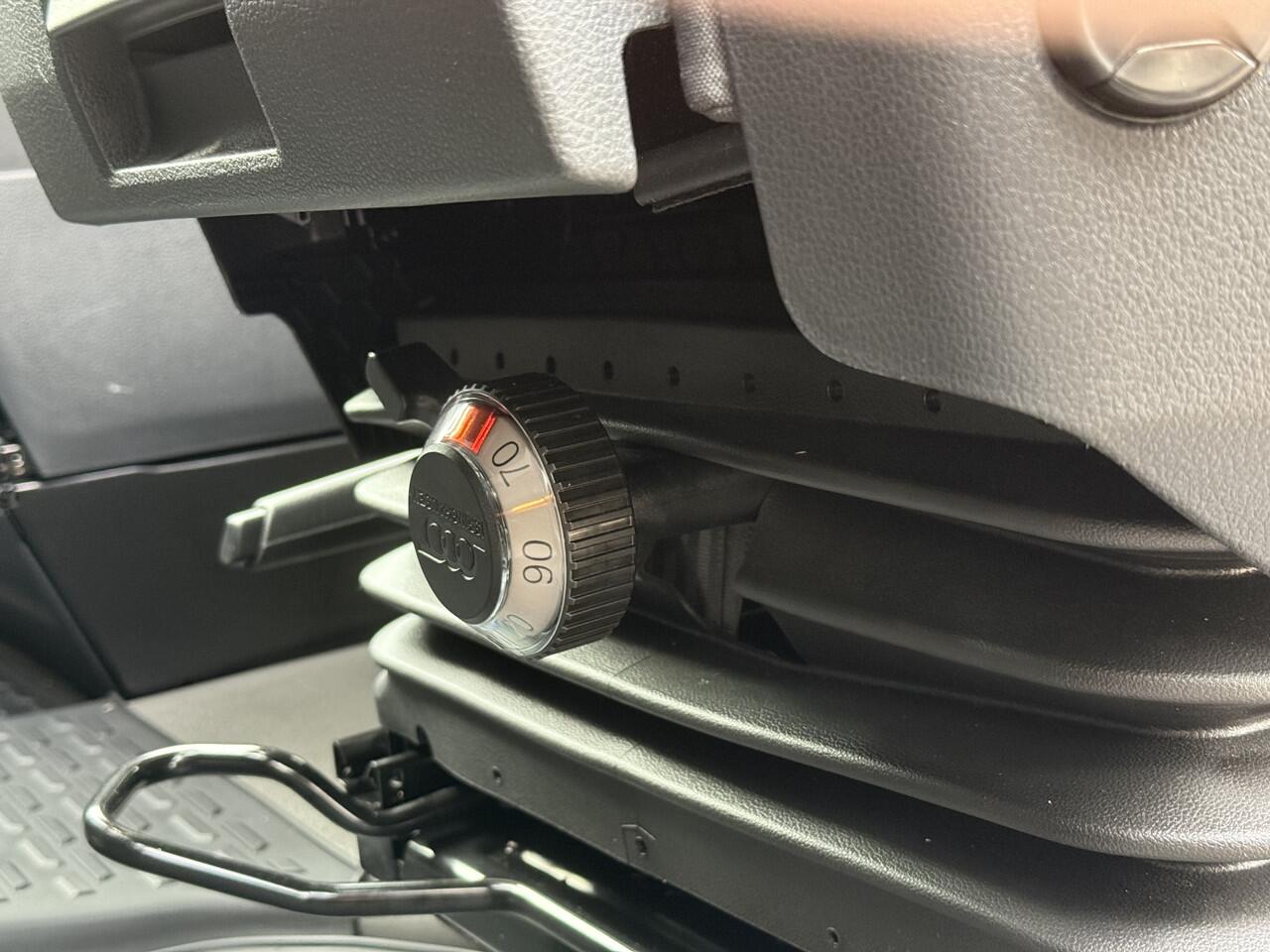 Volkswagen CRAFTER 35 2.0 TDI L3H2 DC Highline | Led | Adapt. Cruisec. | Stoelverw. | Trekhaak