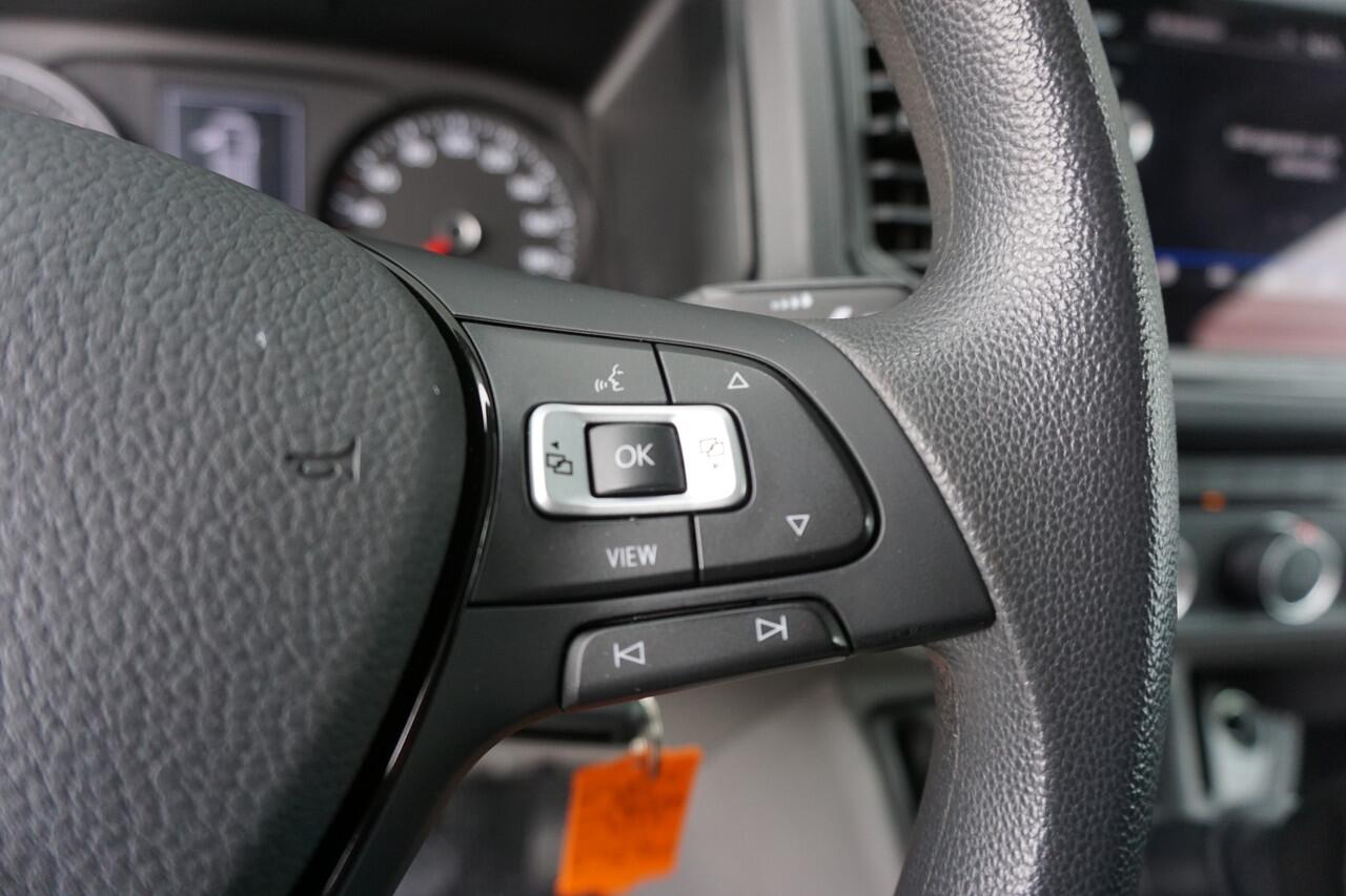 Volkswagen CRAFTER 140PK L3H3/L2H2 Apple Carplay Camera Trekhaak Sidebars Cruise control Voorruitverwarming