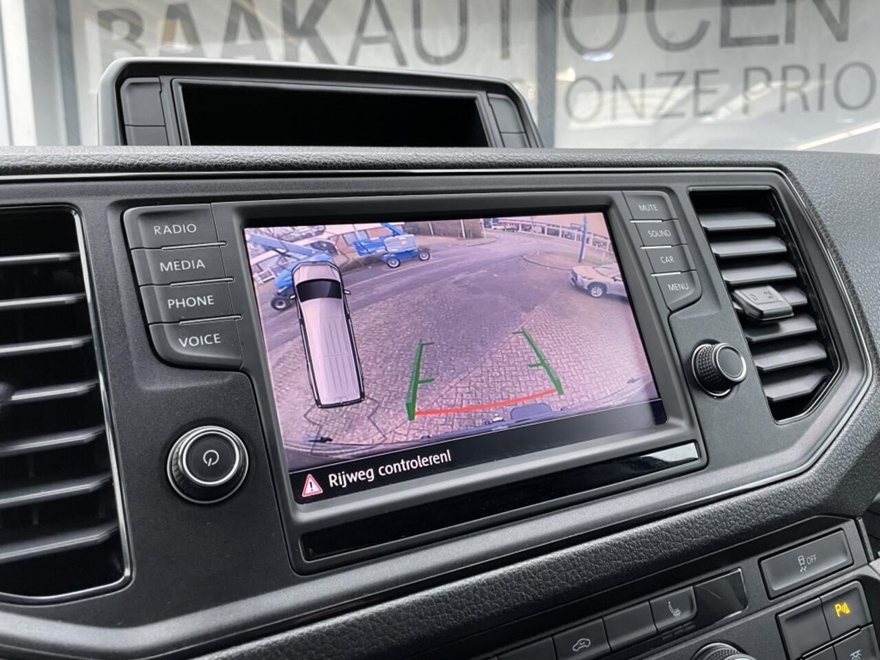 Volkswagen CRAFTER 35 2.0 TDI L4H3 | 177 PK | Trekhaak | Camera