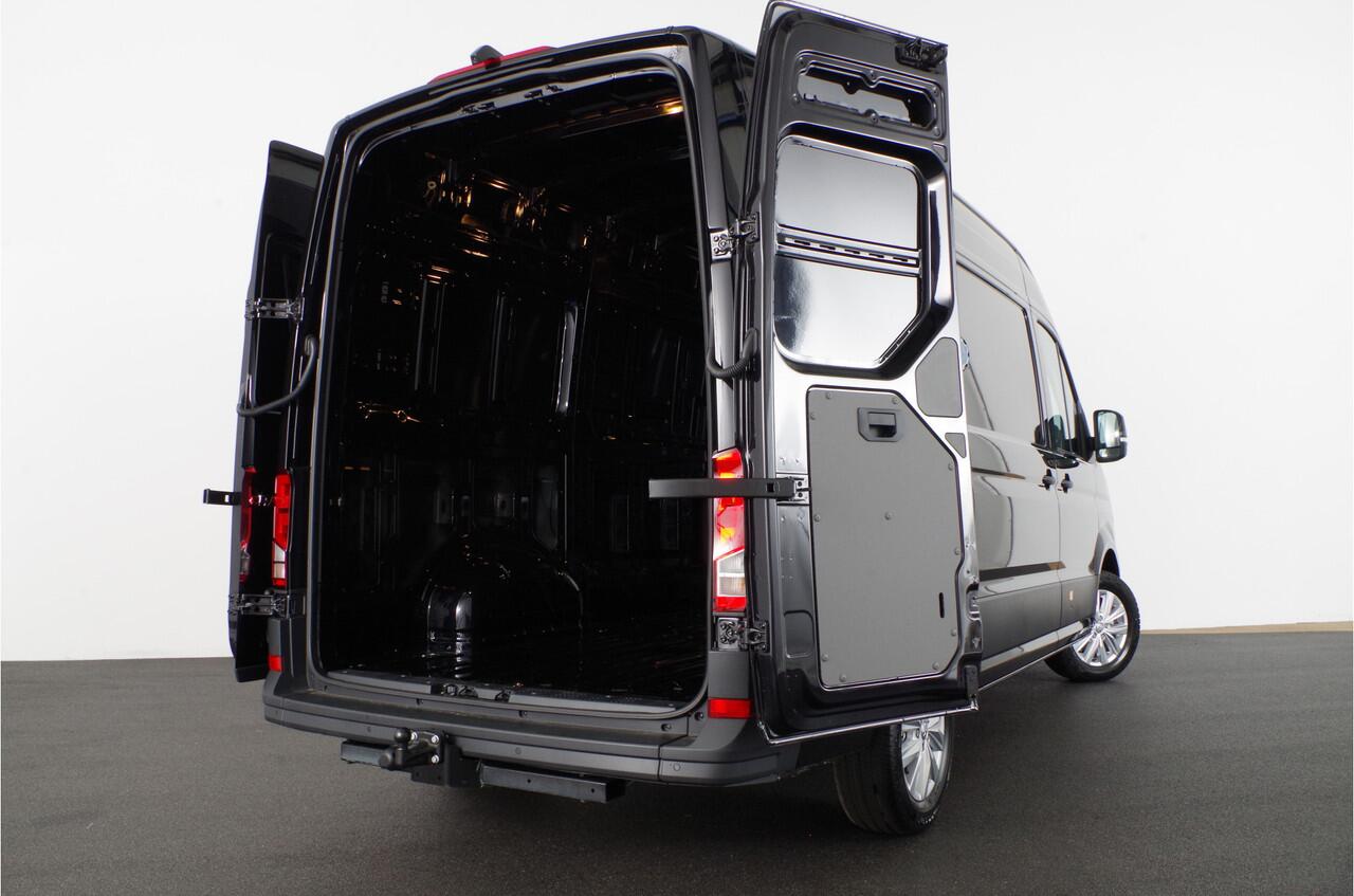 Volkswagen CRAFTER 35t 2.0 TDI L3H3 Highline Exclusive > 177pk/Nu leverbaar geen BPM/Geveerde stoel/LED/Camera/Trekhaak/Adapt. cruise Operational lease ook mogelijk!