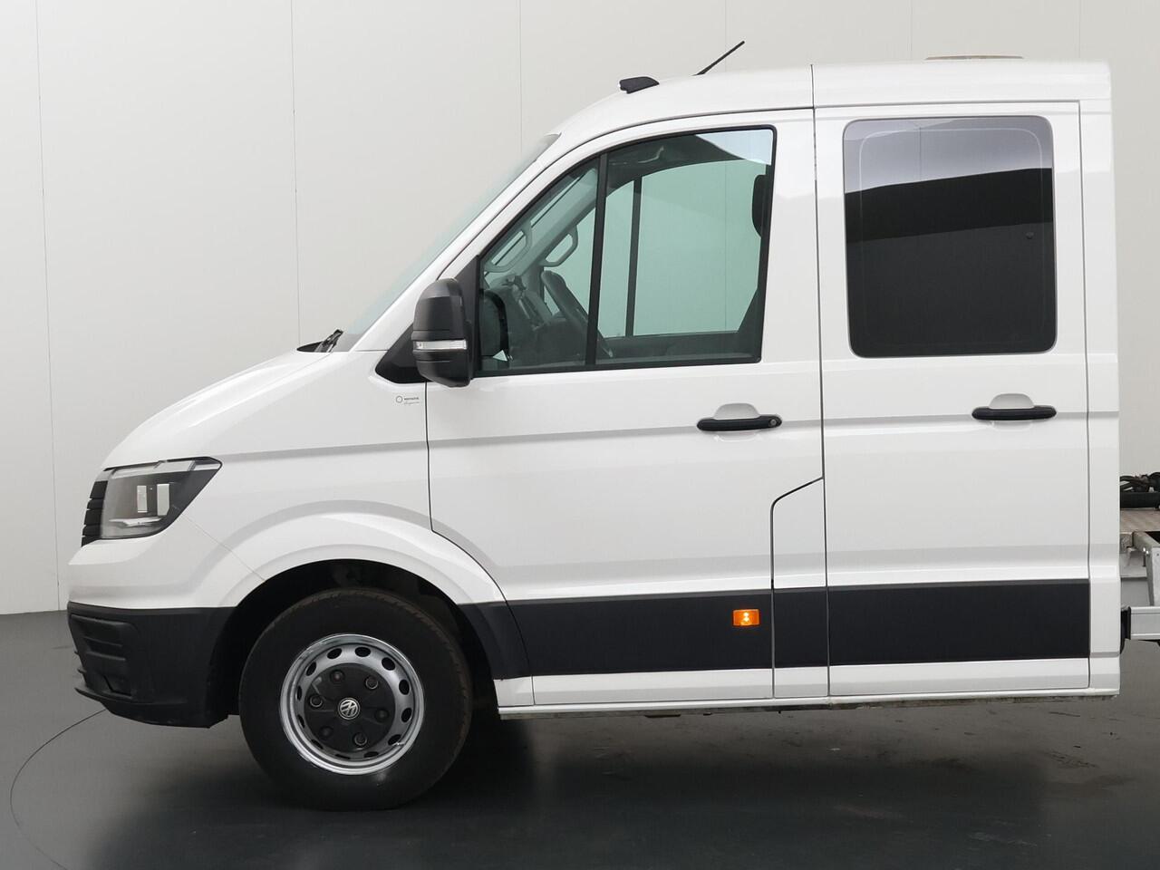 Volkswagen CRAFTER 50 | DC | 177 PK | BE Trekker | Tachograaf | BE-Trekker | Airco | Trekhaak 3500 KG. | 3-zits | Inrichting laadruimte | Koppelschotel