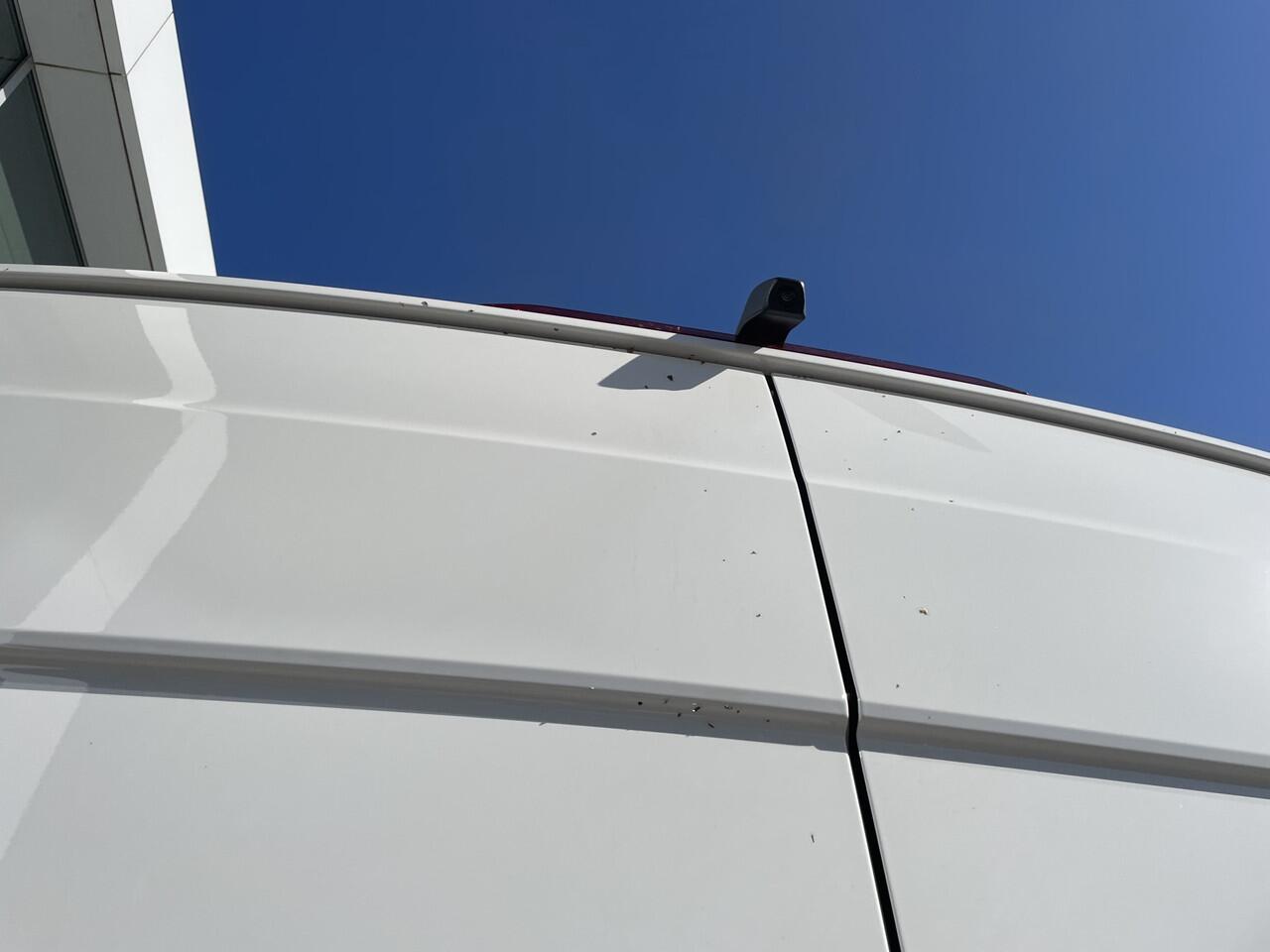 Volkswagen CRAFTER 35 2.0 TDI L3H3 Trendline 140PK hand