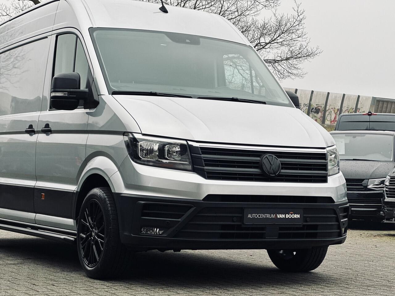 Volkswagen CRAFTER 35 2.0 TDI L3H3 | Blackline | Navigatie | PDC | Trekhaak | Opstaptrede | Verwarmde voorruit | Ex btw