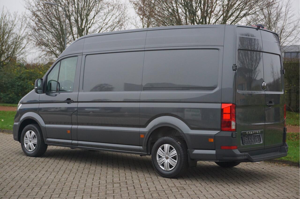 Volkswagen CRAFTER 35 177PK L3H3 AUT Facelift BPM VRIJ!! 13" Navi, Camera, Gev. Stoel, LED!! NR. 831