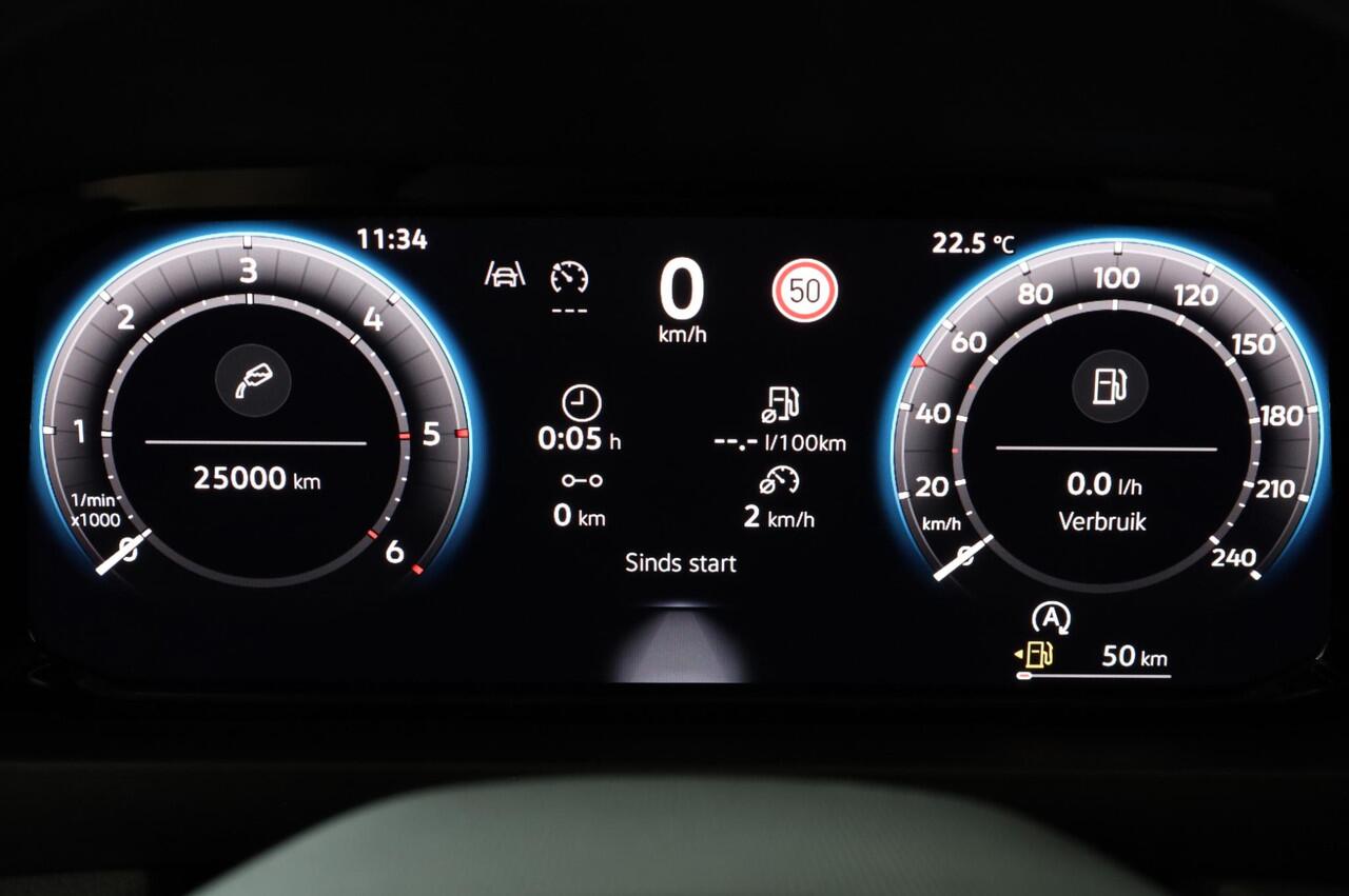 Volkswagen CRAFTER Trendline L3H3 140pk GVW 3.5T BPM vrij | Achteruitrijcamera | Keyless Start | Digital Cockpit | Trekhaak | Cruise Control | In hoogte verstelbare bestuurdersstoel | Verkeersbord detectie | Climatic | Multifunctioneel lederen stuurwiel | Zijschuifdeur rech