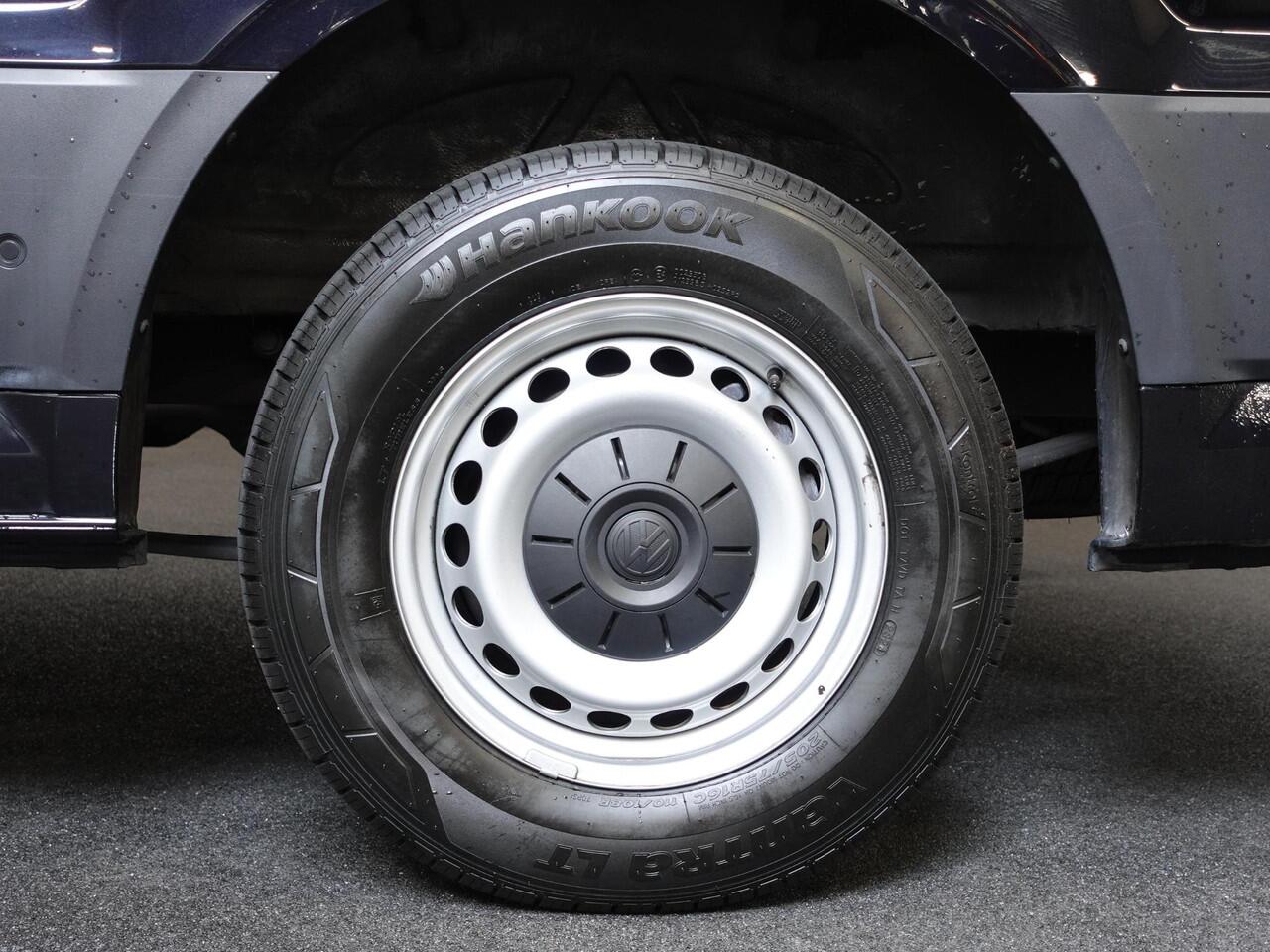 Volkswagen CRAFTER 2.0 TDI 177pk Automaat L3H3 / L2H2 Highline Airco App-connect ACC Camera Trekhaak