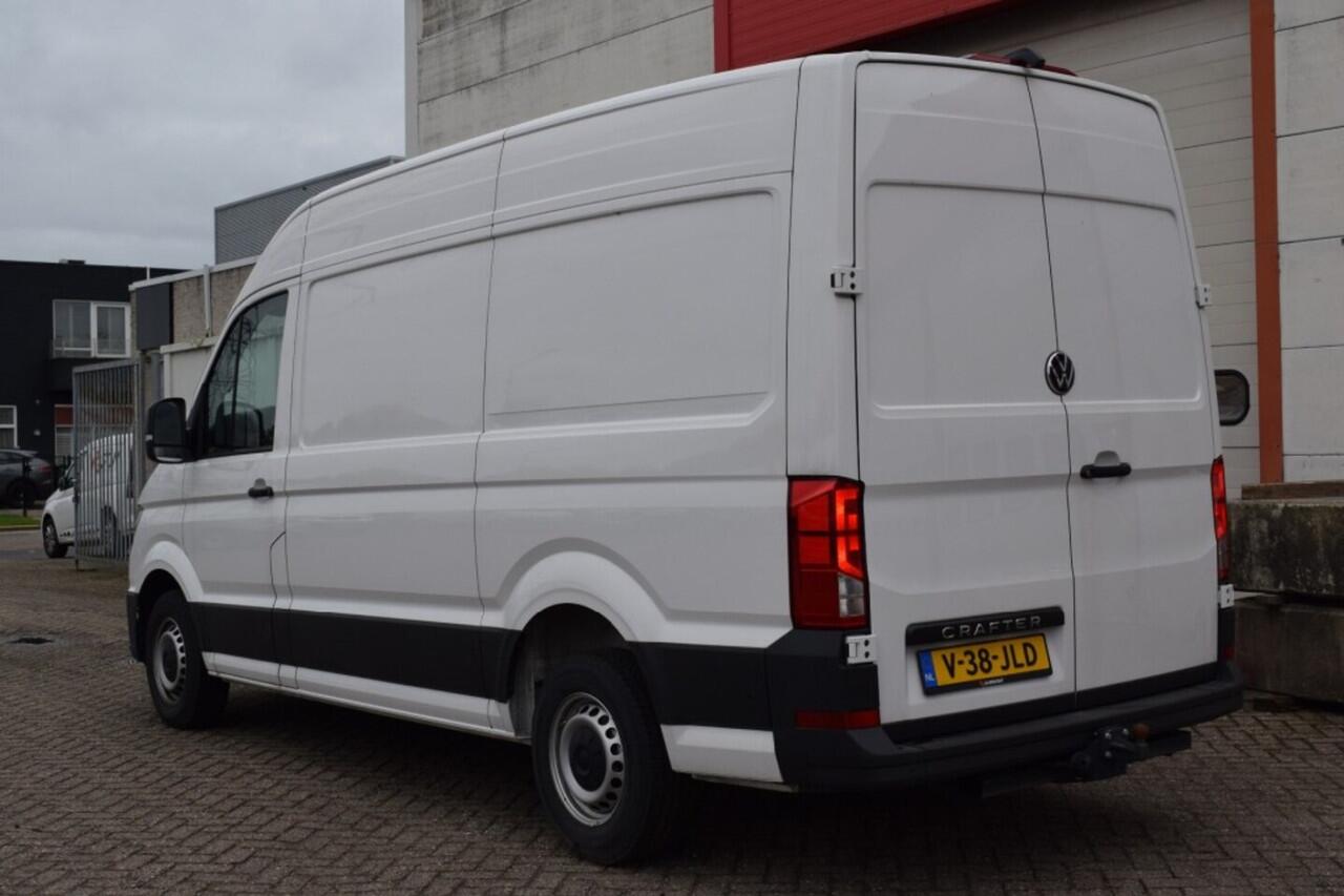 Volkswagen CRAFTER 2.0 TDI L3H3 Highline MY25 AUTOMAAT LED TREKHAAK GEVEERDE STOEL