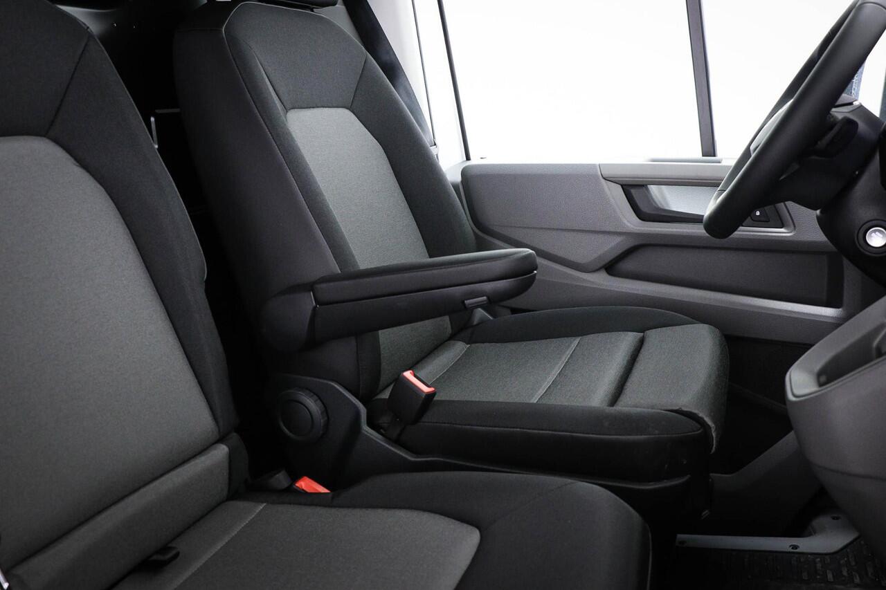 Volkswagen CRAFTER 35 2.0 TDI L3H3 Trendline | LED | CLIMA | STUURWIELVERWARMING | NAVI | DAB | APPLE | CAMERA