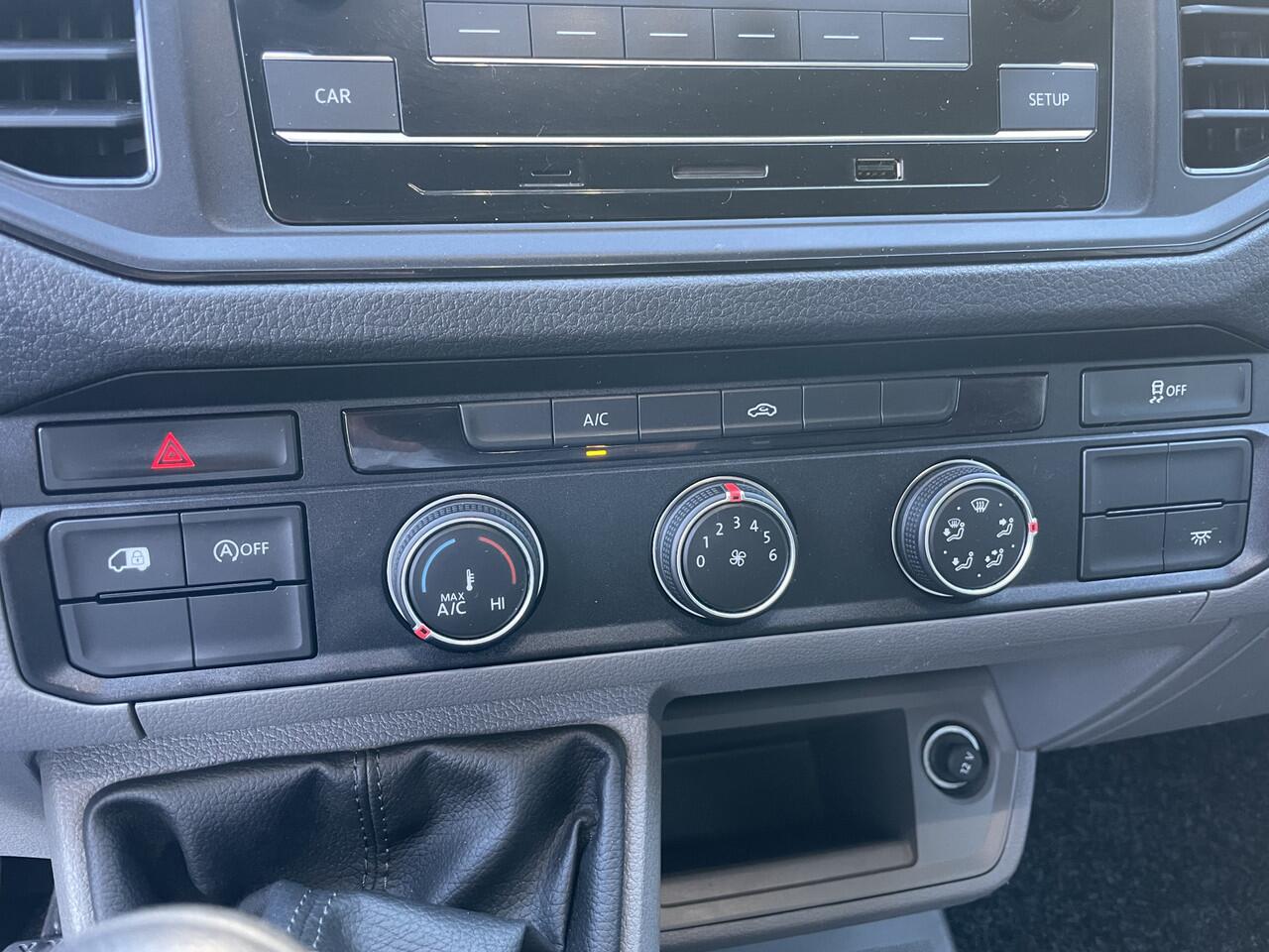 Volkswagen CRAFTER 35 2.0 TDI L4H3 Highline Airco - parkeersensoren achter - cruise control - zijschuifdeur rechts - tussenschot volledig - Ideaal voor camper