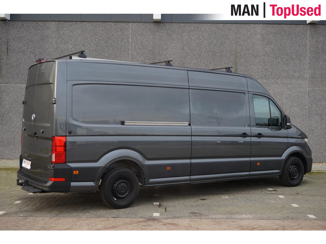 Volkswagen CRAFTER 35 2.0 TDI L4H3 Highline / Trekhaak / 3000KG Trekgewicht / 177 PK / Navigatie / Adaptieve Cruise Control / Apple Carplay / Stoelverwarming