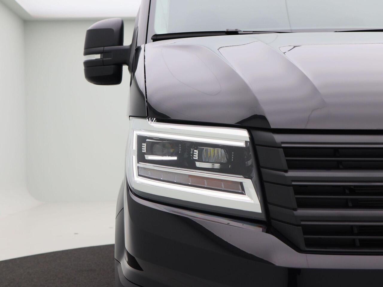 Volkswagen CRAFTER 35 2.0 TDI 140PK L3H3 Exclusive | V-62-KRB | Automaat | Navi | LED koplampen | Lichtmetaal | Trekhaak | BPM Vrij!