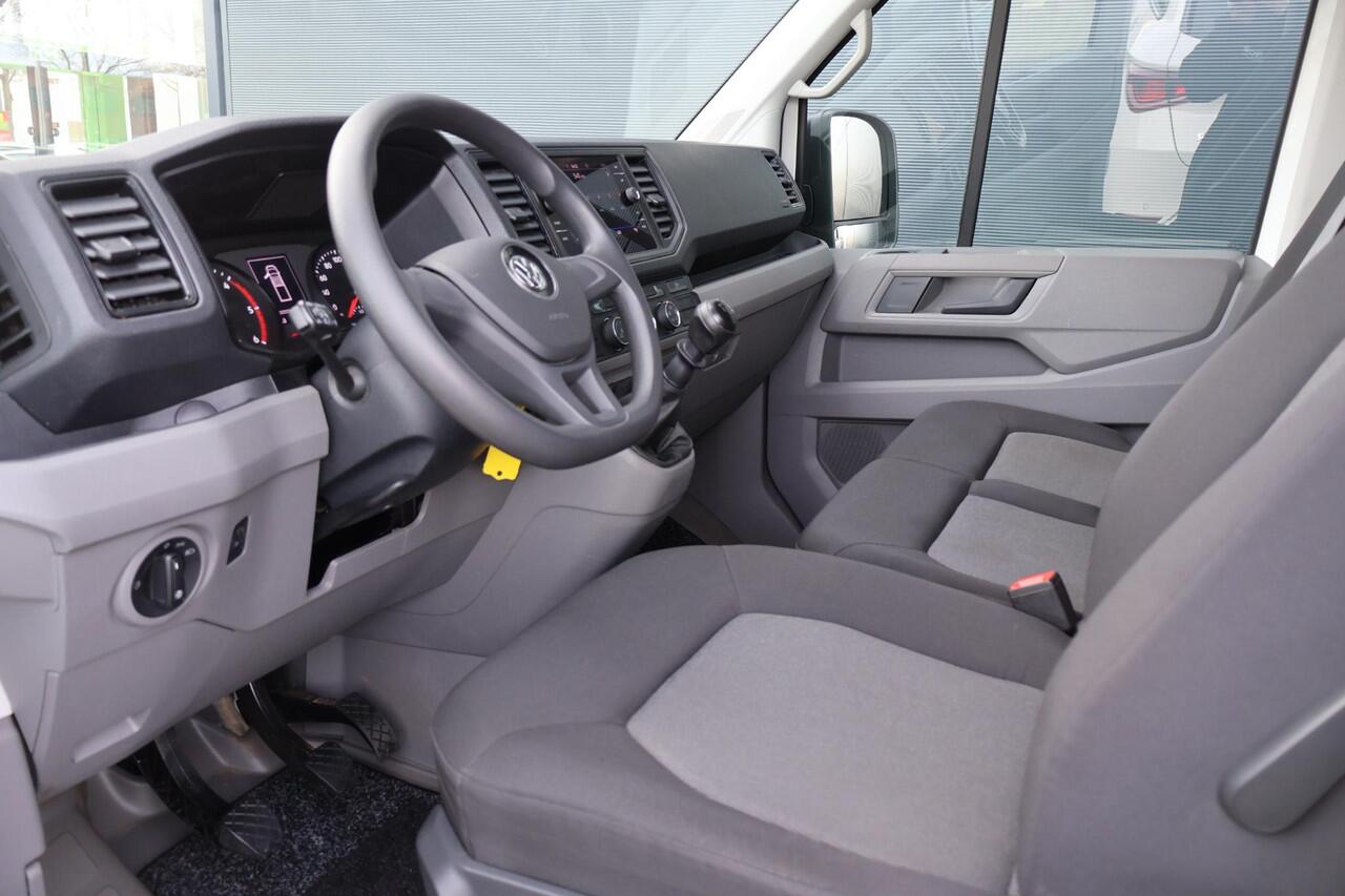 Volkswagen CRAFTER 35 2.0 TDI L3 DC Trendline | 140 PK | Navigatiesysteem | Cruise control | Apple CarPlay / Android Auto |