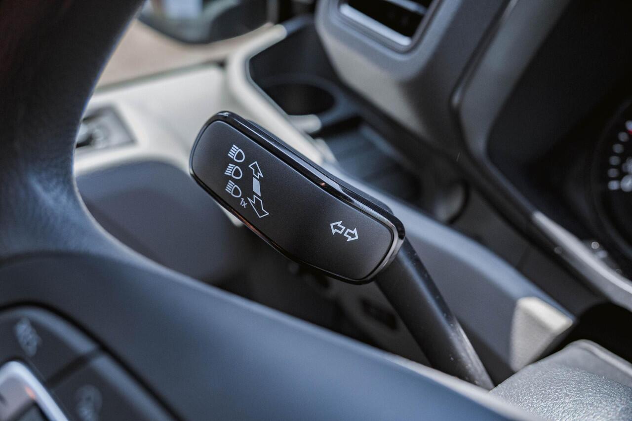 Volkswagen CRAFTER 2.0 TDI 140PK Automaat L3H3 Comfortline DUB/CAB