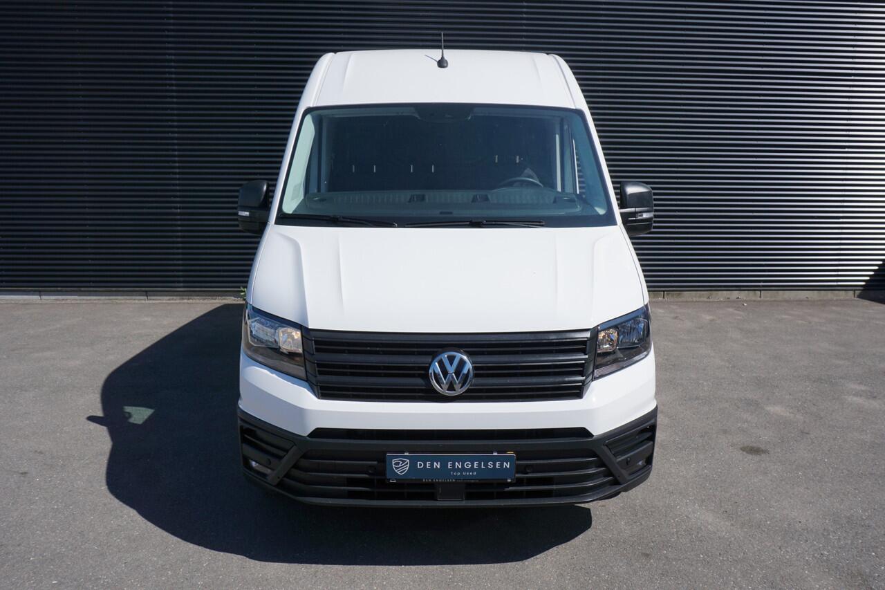 Volkswagen CRAFTER 140PK L3H3/L2H2 Apple Carplay Navi Camera Trekhaak Cruise control Parkeersensoren Voorruitverwarming