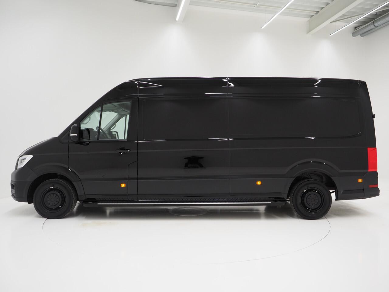 Volkswagen CRAFTER 35 2.0 TDI L4H3 | Beklede Laadruimte | LED | Sidesteps | Carplay | Camera | Trekhaak