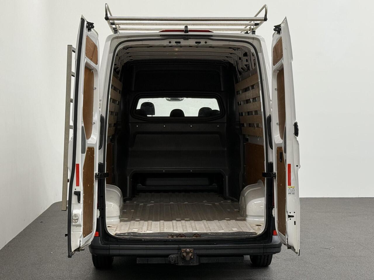 Volkswagen CRAFTER 35 2.0 TDI L4H3 Dubbele Cabine Automaat Navi Airco Cruise Control Imperiaal&Ladder Trekhaak