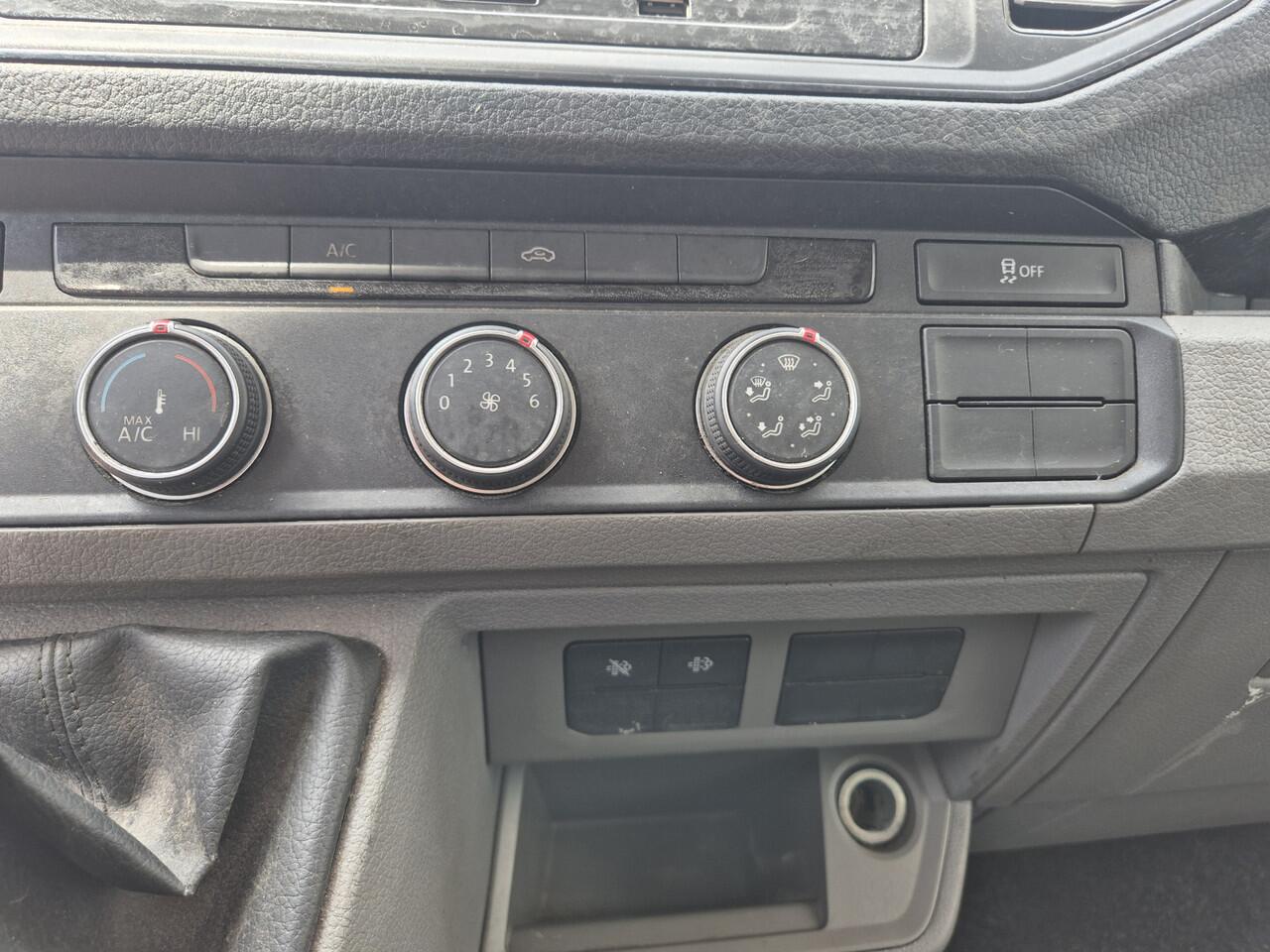 Volkswagen CRAFTER 35 2.0 TDI motor defect openlaadbak dc 7-pers 80dkm euro6 L3 Comfortline pick-up open-laadbak