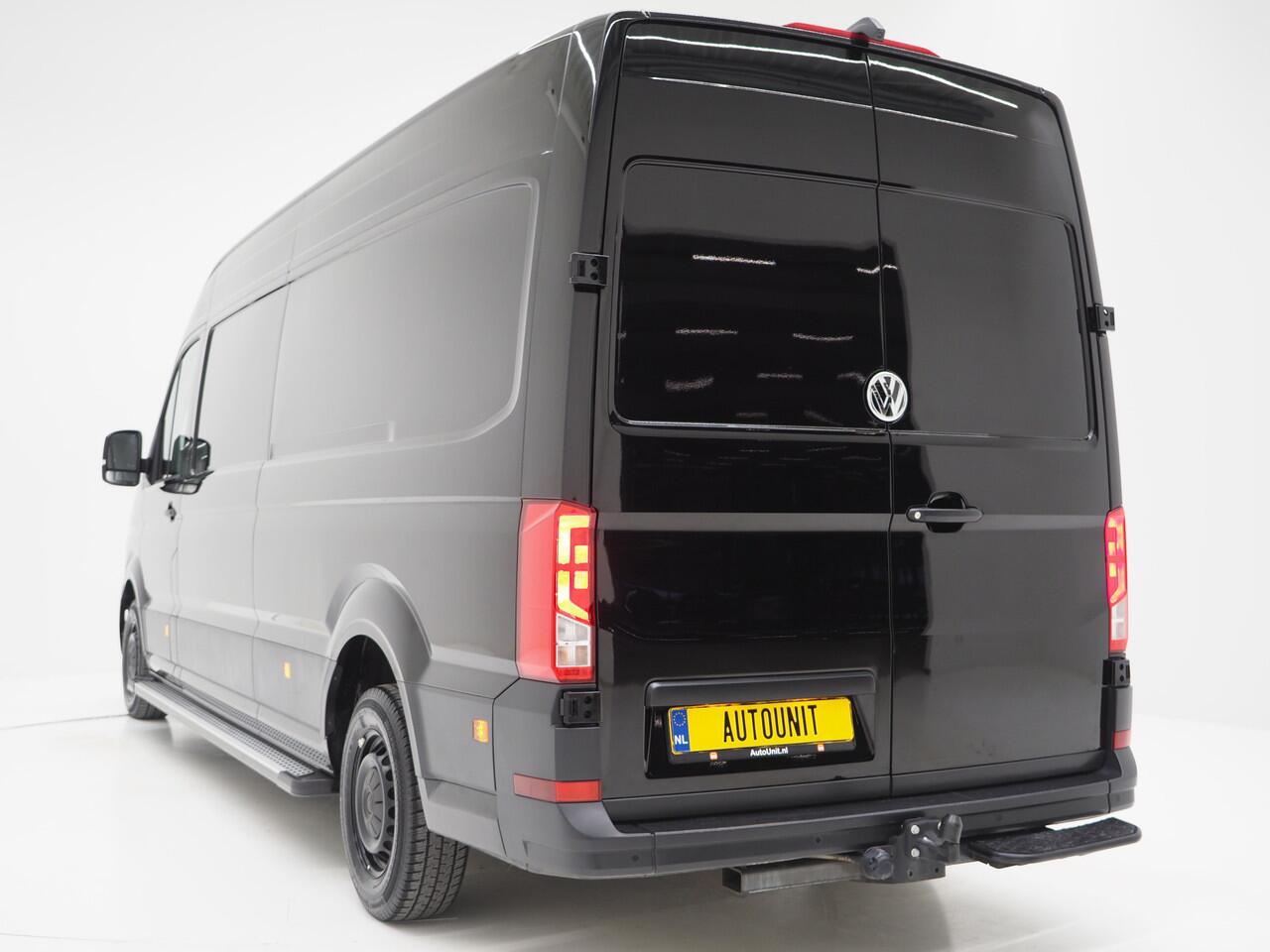 Volkswagen CRAFTER 35 2.0 TDI L4H3 | Beklede Laadruimte | LED | Sidesteps | Carplay | Camera | Trekhaak