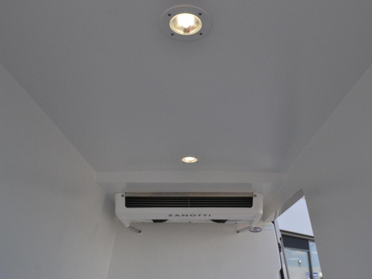 Volkswagen CRAFTER Bedrijfswagens Koelwagen 35 2.0 TDI 140pk Highline L3H3 · Camera · Trekhaak · Tussenschot · Alarm · Apple/Android Car Play · Koel/Vries · Garantie t/m 22-12-2028 of 100.000km