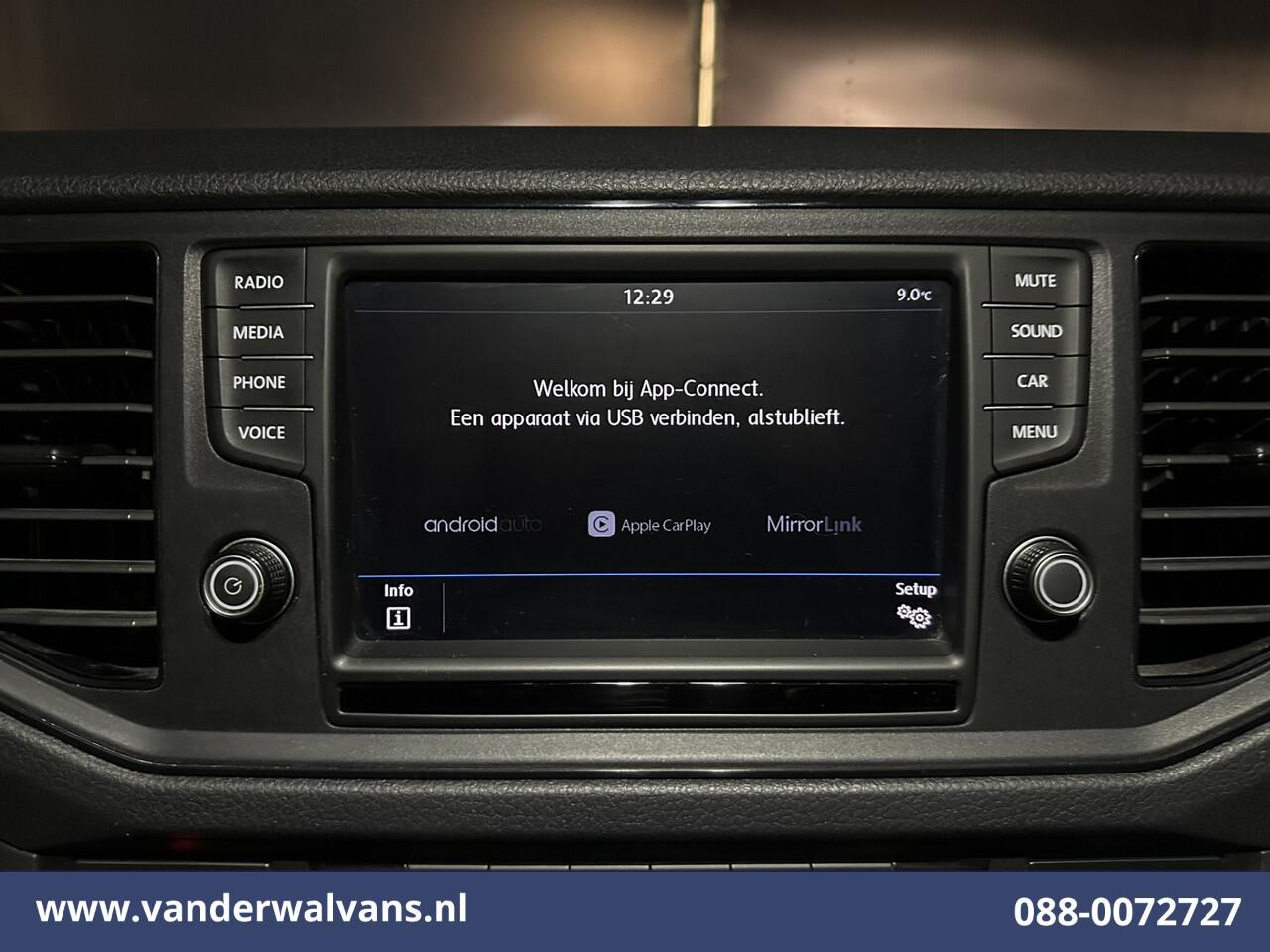 Volkswagen CRAFTER 2.0 TDI L3H2 L2H1 Euro6 Airco | Camera | Apple Carplay | Android Auto | Trekhaak Bijrijdersbank