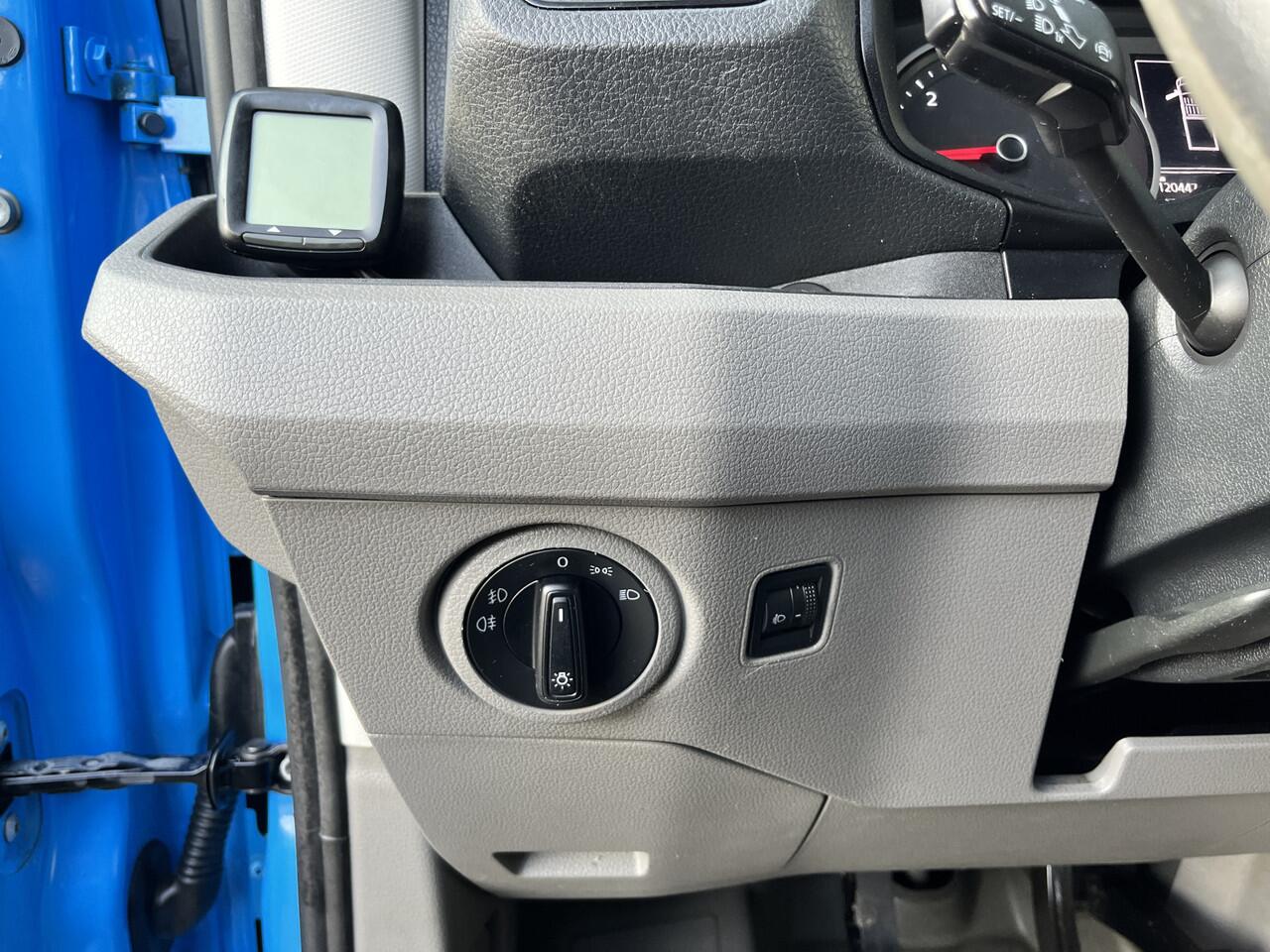 Volkswagen CRAFTER 35 2.0 TDI L3 DC Airco Cruise controle Euro 6 Pick-up Telefoonverbinding Voorruit verwarming 6-persoons Open laadbak Pick-up p-up Bakwagen 1e eigenaar