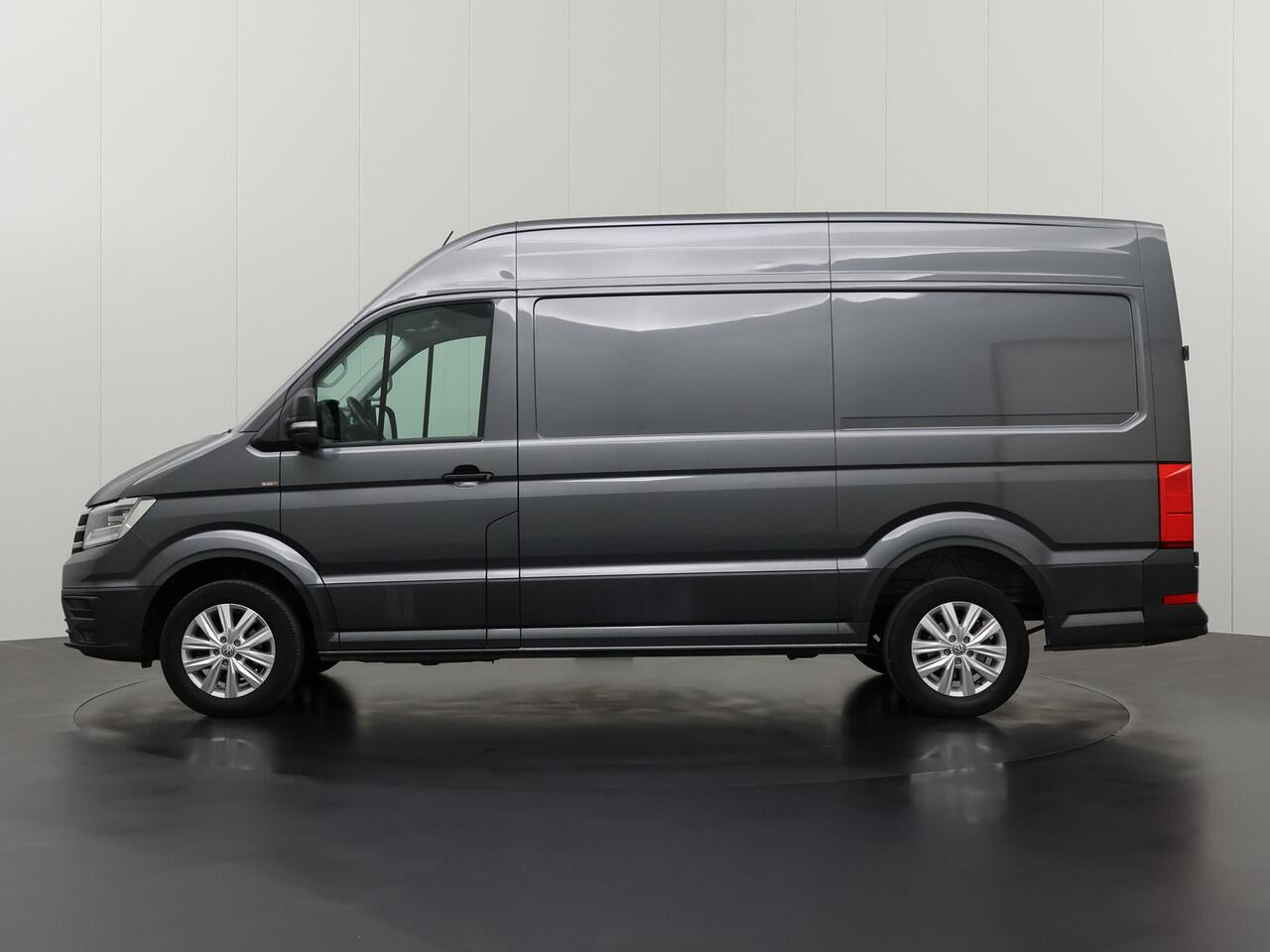 Volkswagen CRAFTER 2.0TDI 140PK DSG Automaat L3H3 Exclusive 75" Led | Leder | Navigatie | Camera | Airco | Cruise