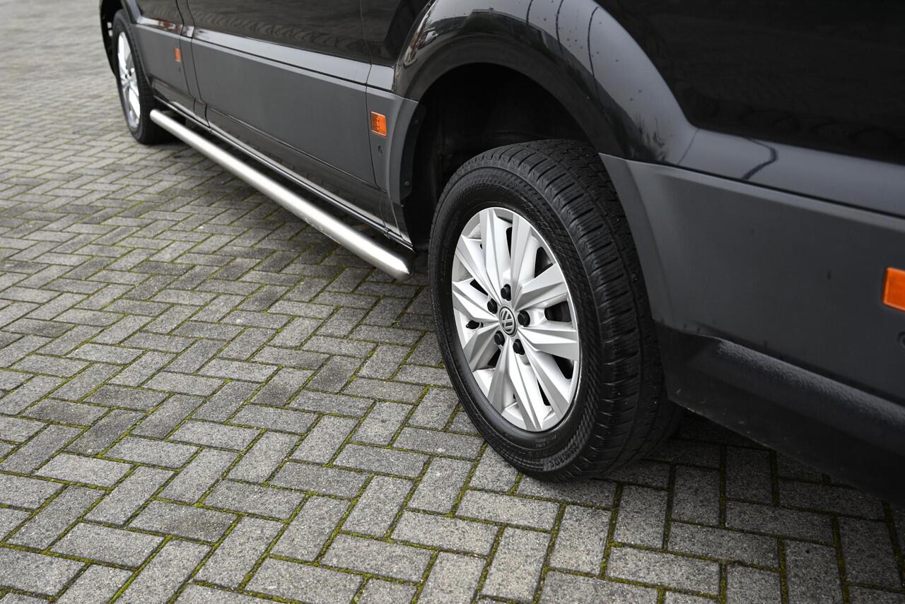 Volkswagen CRAFTER 2.0 TDI L3H3 Highline | Leder | Stuurverwarming 177 pk TDI LED