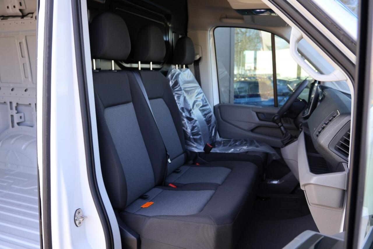 Volkswagen CRAFTER 2.0TDI 140PK L3H3 *2025 Model*LED*CAMERA*CARPLAY*PARKEERSENSOREN