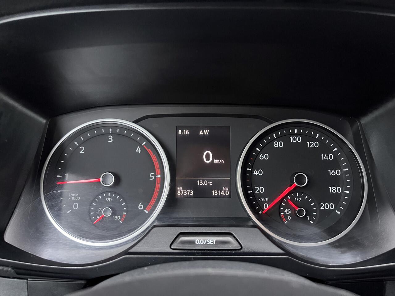 Volkswagen CRAFTER 2.0 TDI L3H3 L2H2 Met Kastinrichting Omvormer Airco Cruise controle Camera Werkplaats Lang hoog 1e eigenaar Dealer onderhouden Euro 6 Bpm vrij voor particulier gebruik !!