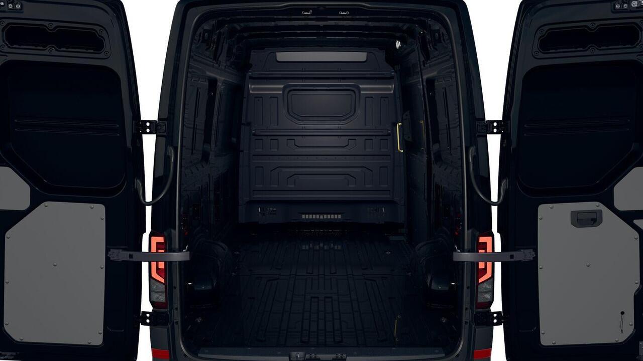 Volkswagen CRAFTER Trendline L3H3 140 pk automaat BPM vrij | metallic | trekhaak | cruise control | bijrijdersbank