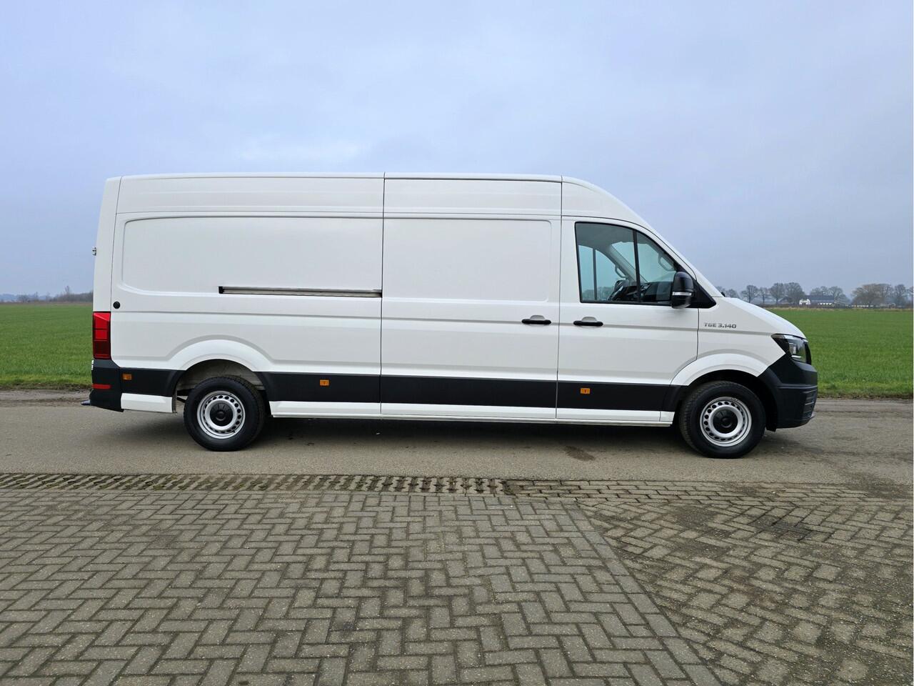 Volkswagen CRAFTER 35 2.0 TDI L4 H3 - MAN TGE - - 140 Pk - Euro 6 - Airco - Cruise Control