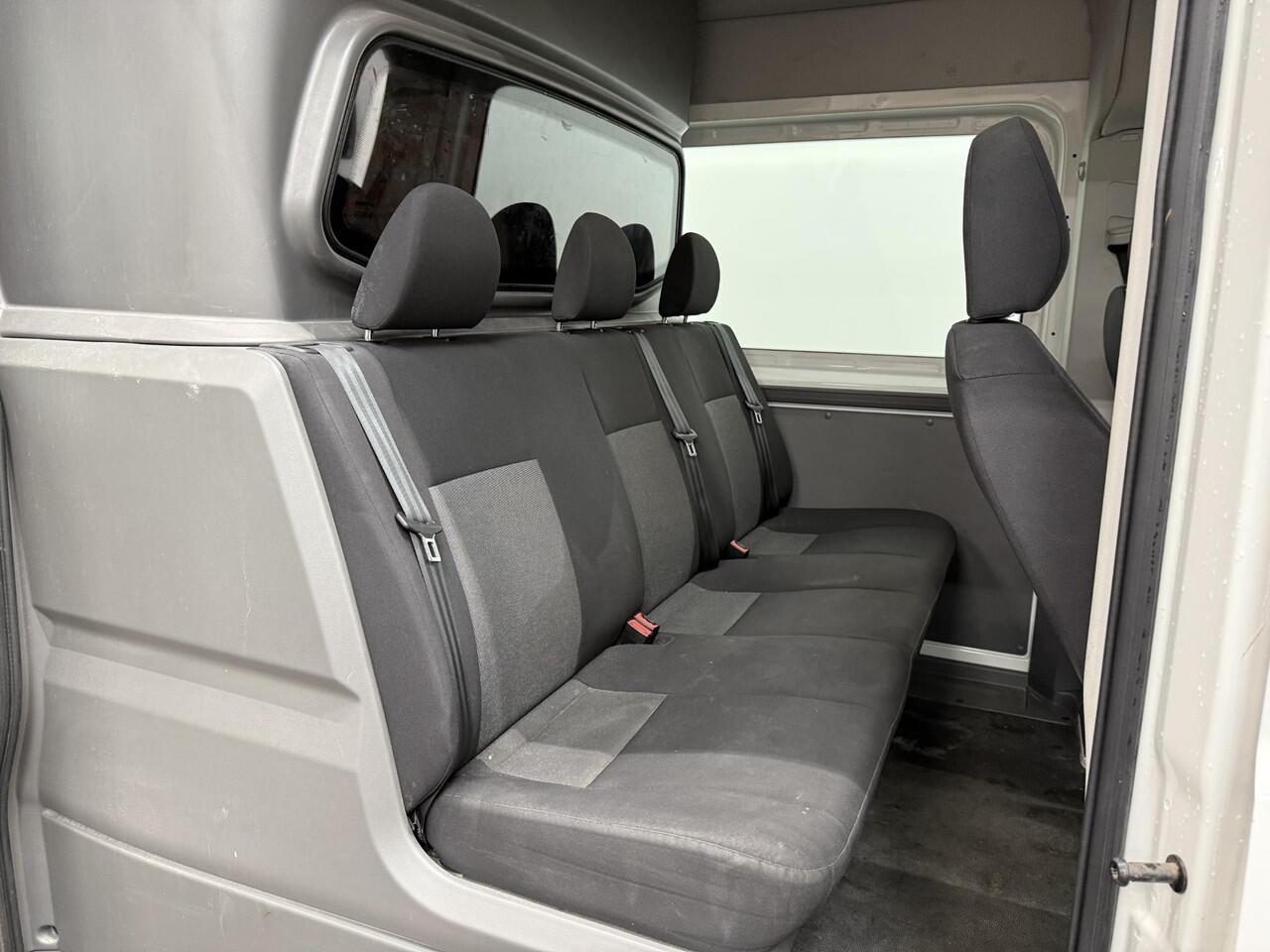 Volkswagen CRAFTER 35 2.0 TDI L4H3 Dubbele Cabine Automaat Navi Airco Cruise Control Imperiaal&Ladder Trekhaak