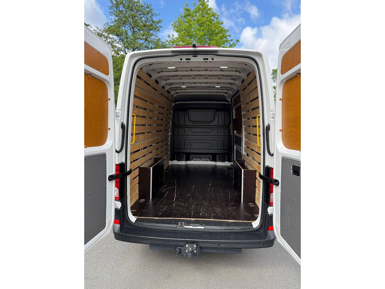 Volkswagen CRAFTER L3H3 2.0 TDI 140pk 3.5T Highline /BPM-vrij