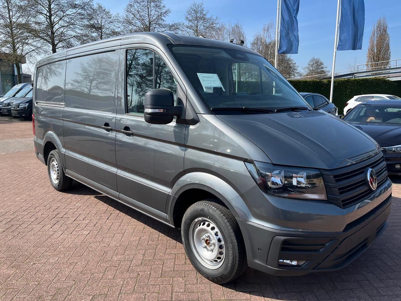 Volkswagen CRAFTER Bedrijfswagens Highline L3H2 2.0 TDI 130 kW 177 pk 8 versn. Auto | BPM vrij | Bijrijdersbank inclusief opbergvak | Inparkeerassistent 'park assist' | Trekhaak met vaste kogel (inclusief aanhangwagenstabilisator) |