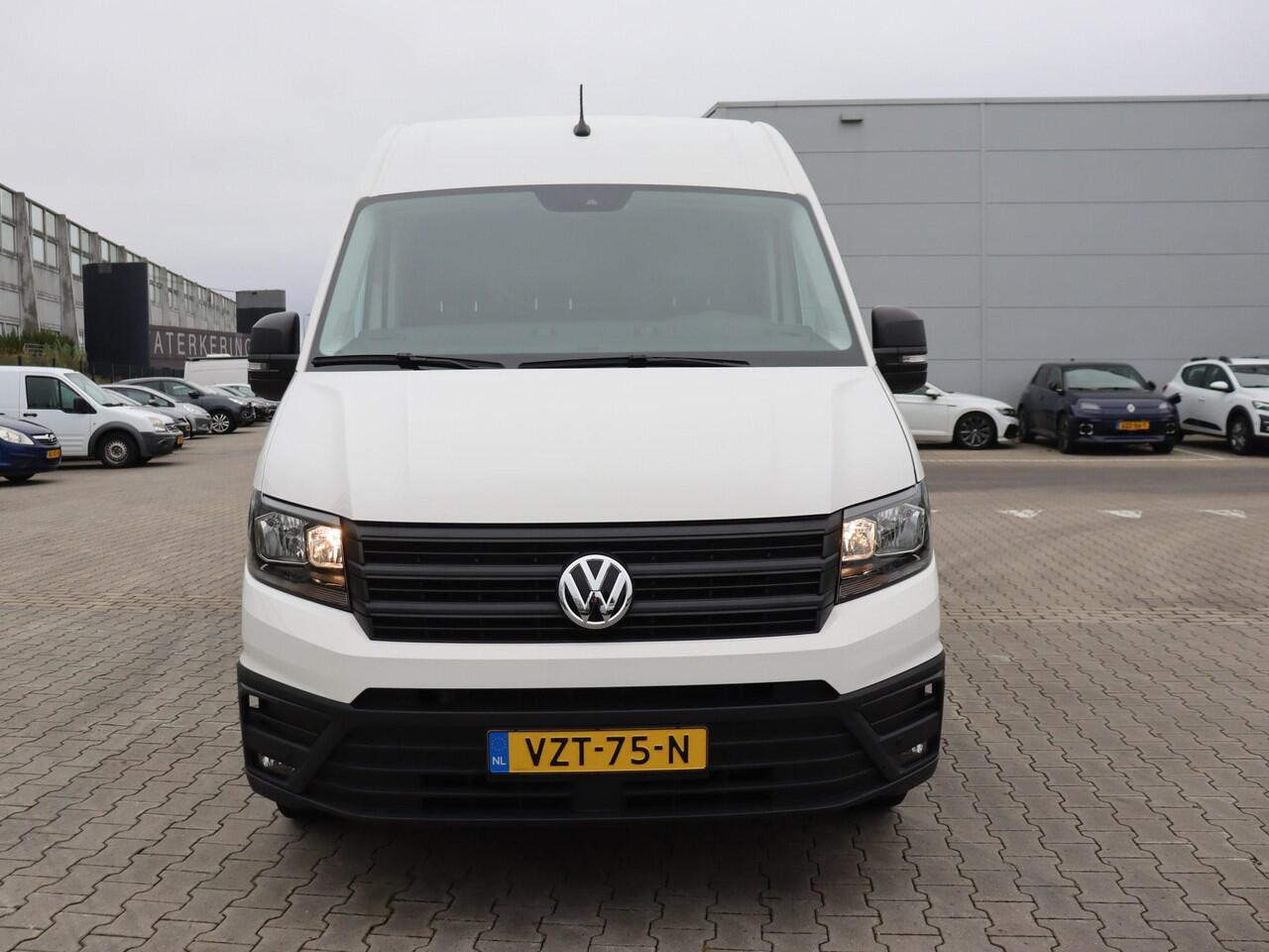 Volkswagen CRAFTER Bedrijfswagens Highline L3H3 2.0 TDI EU6 103 kW 140 pk 3.0T hand | ErgoComfort geveerde bestuurdersstoel | Bijrijdersbank | Trailer assist | Cruise control | Achteruitrijcamera |