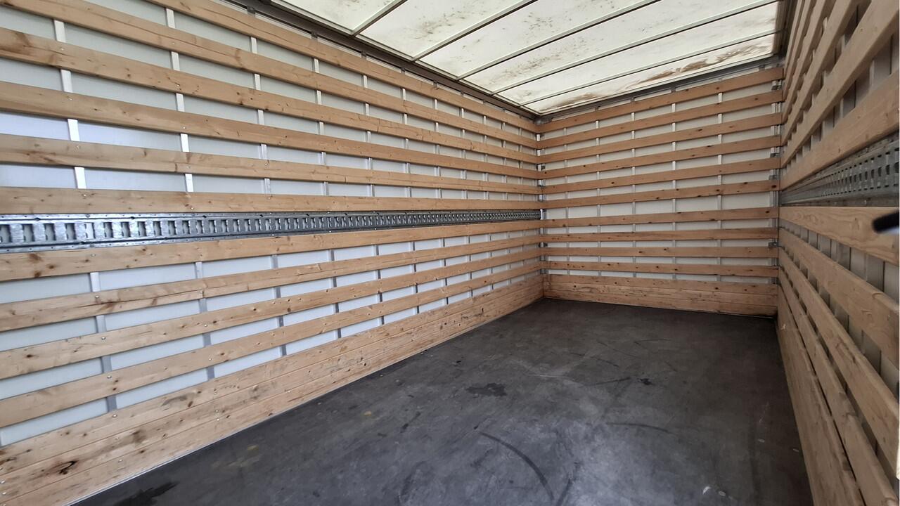 Volkswagen CRAFTER 35 2.0 TDI L4 EL Comfortline EURO VI RWD Bakwagen / Citybox / Laadklep / Zijdeur