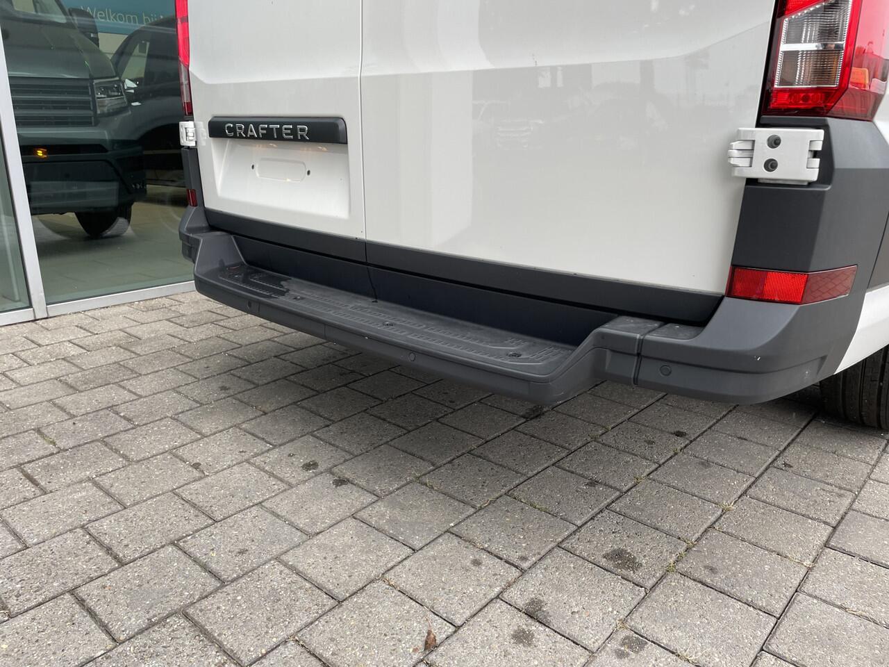 Volkswagen CRAFTER 35 2.0 TDI L3H3 Trendline 140PK | 270 graden achterdeuren | app connect