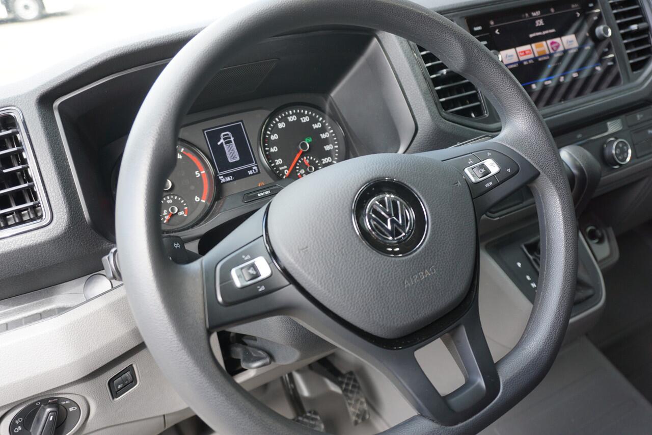 Volkswagen CRAFTER 35 177PK Automaat L3H3/L2H2 Camera 18" Velgen Apple Carplay Navi Cruise control Trekhaak Parkeersensoren