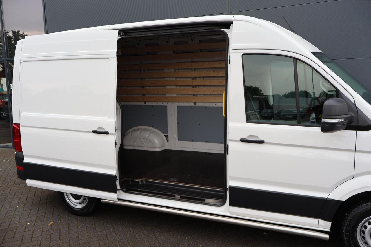 Volkswagen CRAFTER 35 2.0 TDI L3H3 Comfortline EURO VI | 140 PK | Trekhaak | Navigatiesysteem | Parkeersensoren |