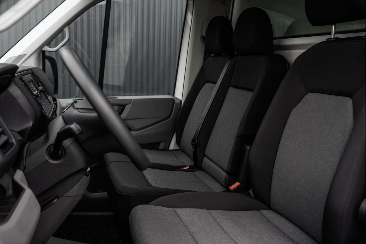 Volkswagen CRAFTER **35 2.0 TDI 177PK | Bakwagen met laadklep | Airco | Adapt.cruise | 3-Zits**