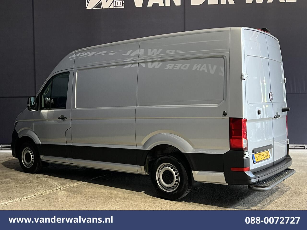 Volkswagen CRAFTER 2.0 TDI 141pk L3H3 L2H2 Euro6 Airco | Camera | Apple Carplay | Cruisecontrol Android Auto, Chauffeursstoel, Parkeersensoren, Bijrijdersbank, 3000kg trekvermogen, zilver