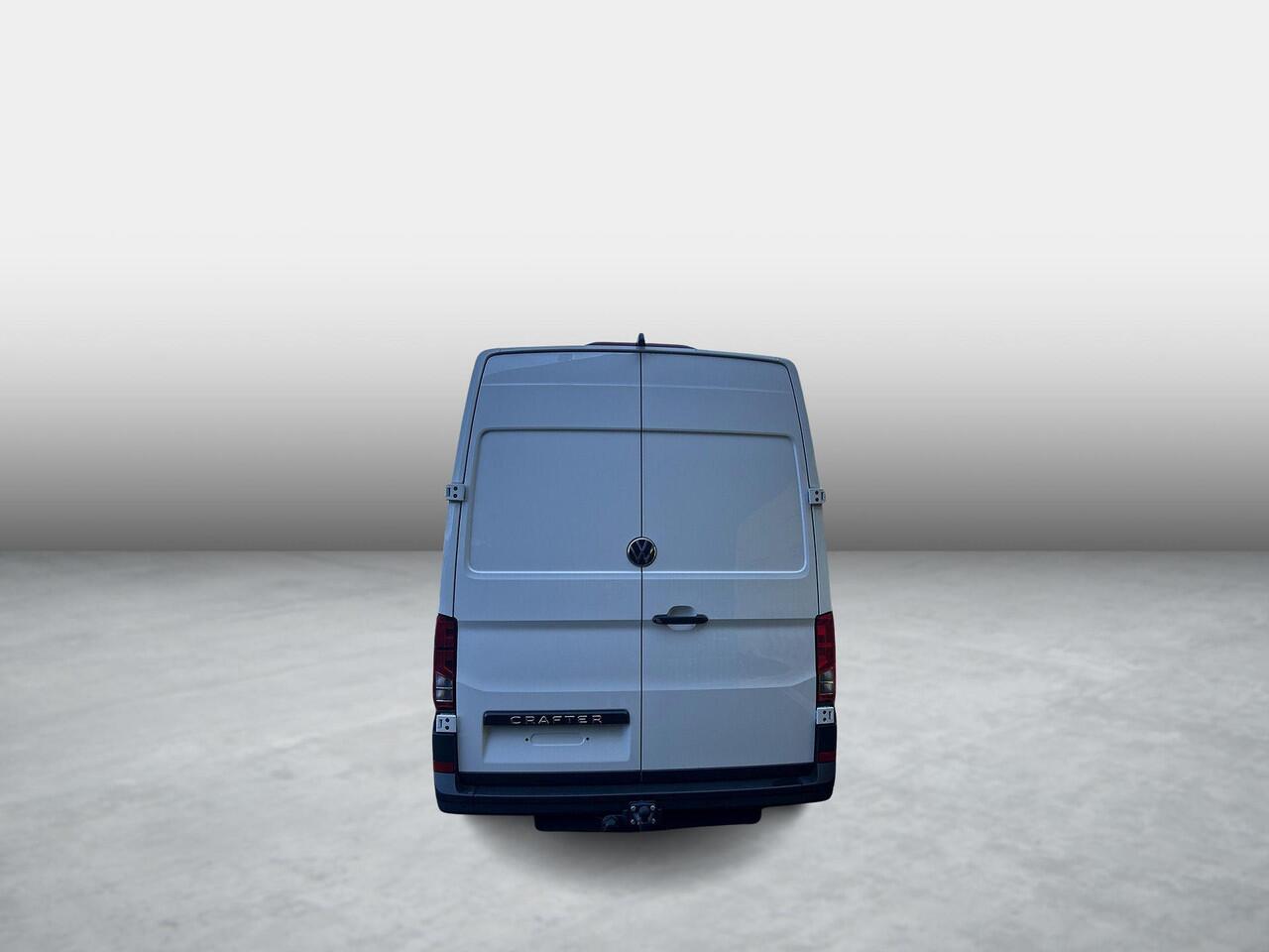 Volkswagen CRAFTER Bedrijfswagens Trendline L3H3 35 (140 pk) 103 kW pk 6 versn. Hand | BPM vrij | Vierseizoensbanden | Trekhaak met vaste kogel (inclusief aanhangwagenstabilisator) | Middelhoog dak (h3) | Achteruitrijcamera (rear view) |