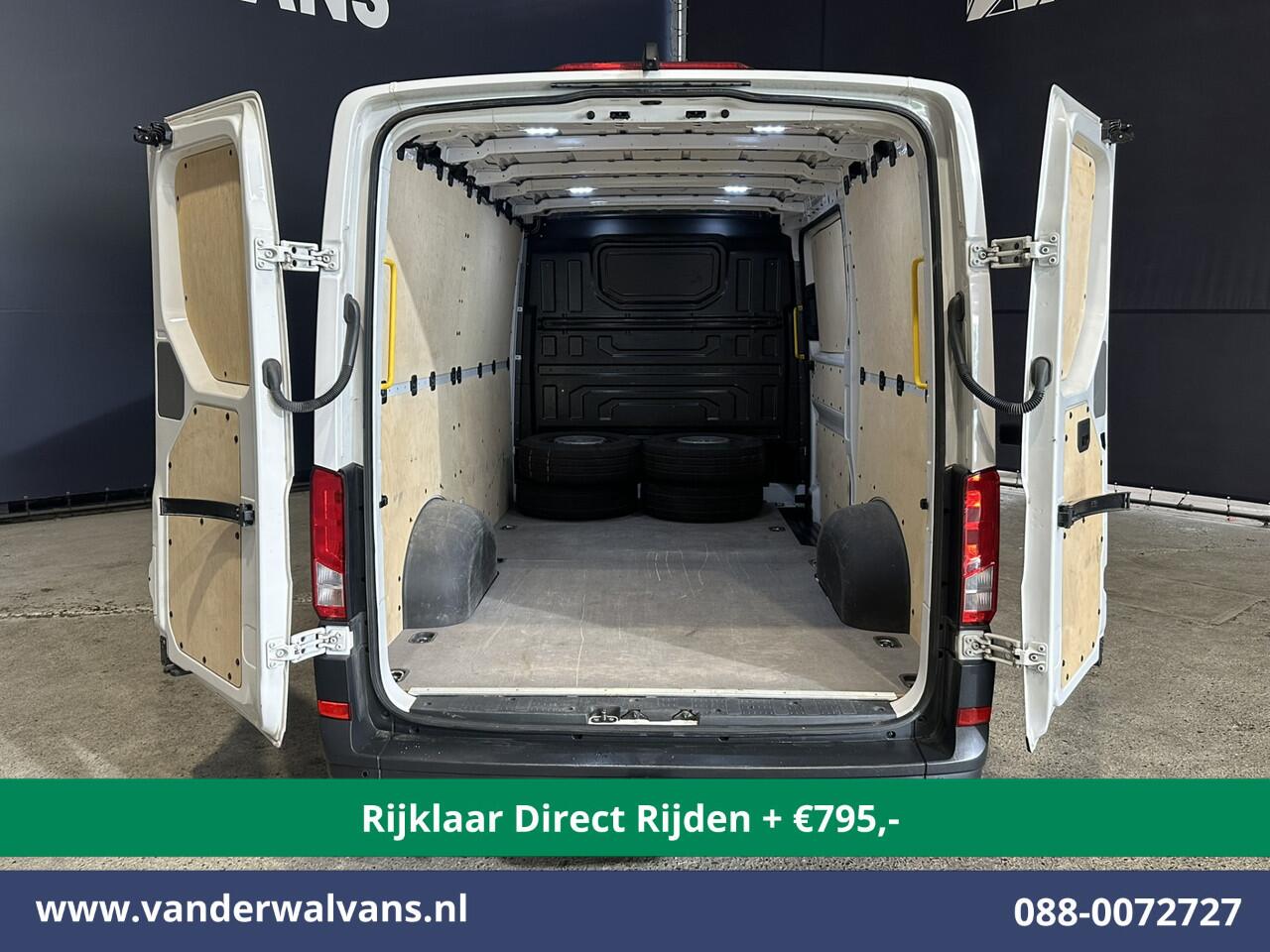 Volkswagen CRAFTER 2.0 TDI 141pk L3H2 (Oude L2H1) Euro6 *Rijklaar Direct Rijden* Airco | Camera | Apple Carplay | 3000kg Trekhaak | Cruisecontrol Android Auto, Parkeersensoren, Bijrijdersbank