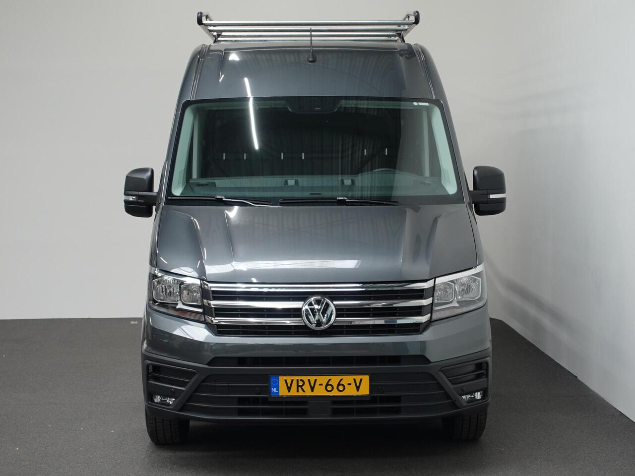Volkswagen CRAFTER 30 2.0 TDI L3H3 Highline Trekhaak Apple Carplay Navigatie Cruise Control Camera MF Stuurwiel imperiaal + Trap