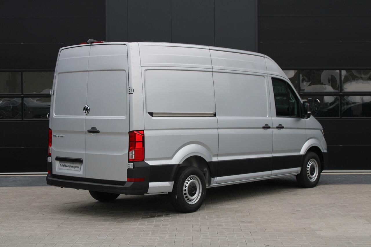 Volkswagen CRAFTER 35 2.0 TDI L3H3 177pk - LED koplampen - Navigatie - Geveerde stoel - Cruise - Camera - DAB - Parkeersensoren - Rijklaar
