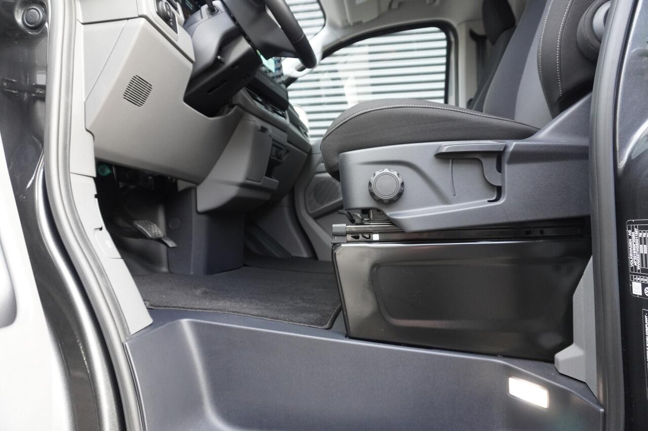 Volkswagen E-Transporter 32 L2H1 Style 286 pk AUT., Climatronic, Lichtmetalen velgen, IQ Light, Navigatie, Climatronic