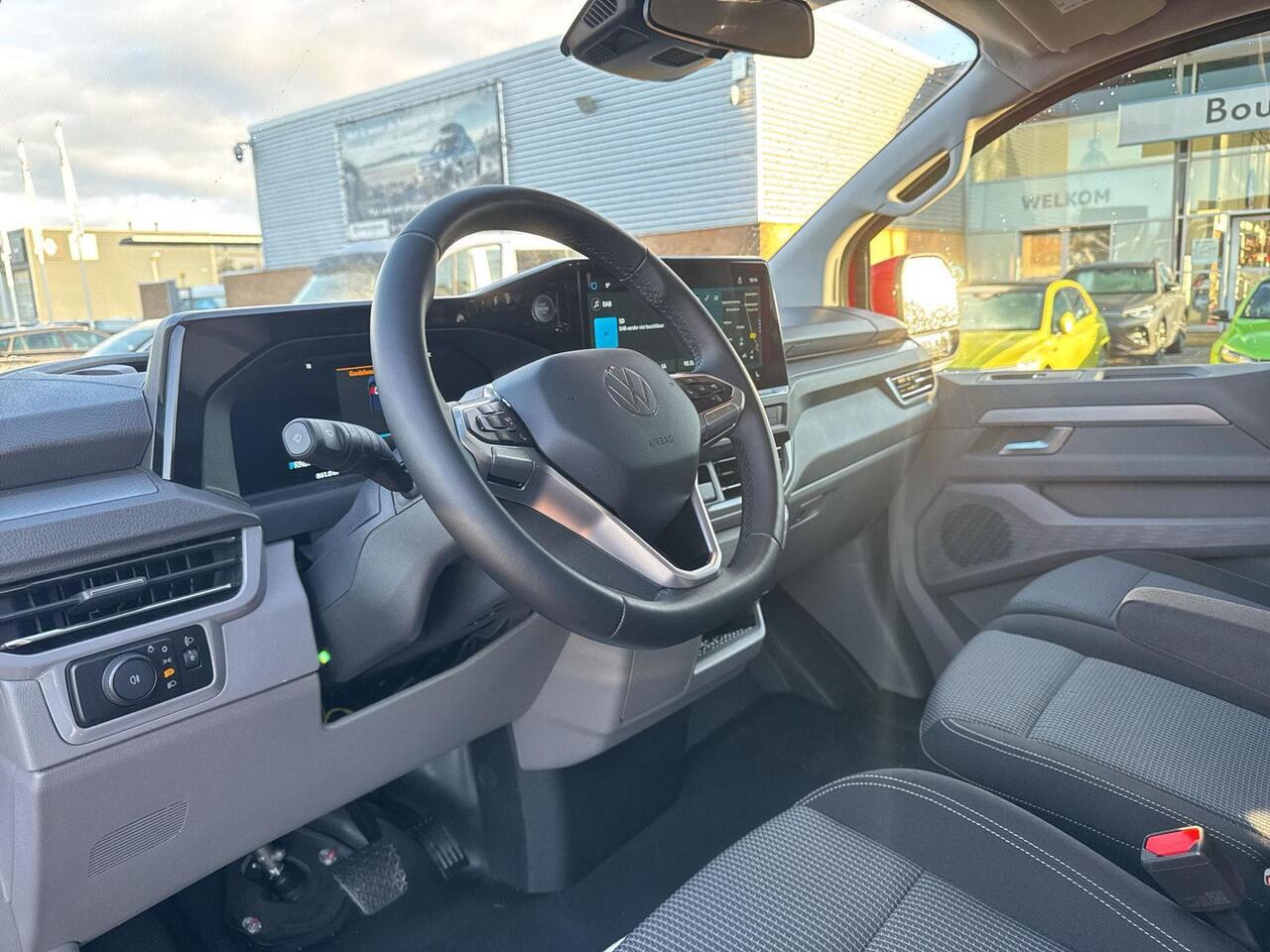 Volkswagen E-Transporter 32 L1H1 Life 64 kWh | 2x schuifdeur | 218pk | Trekhaak | Op voorraad |