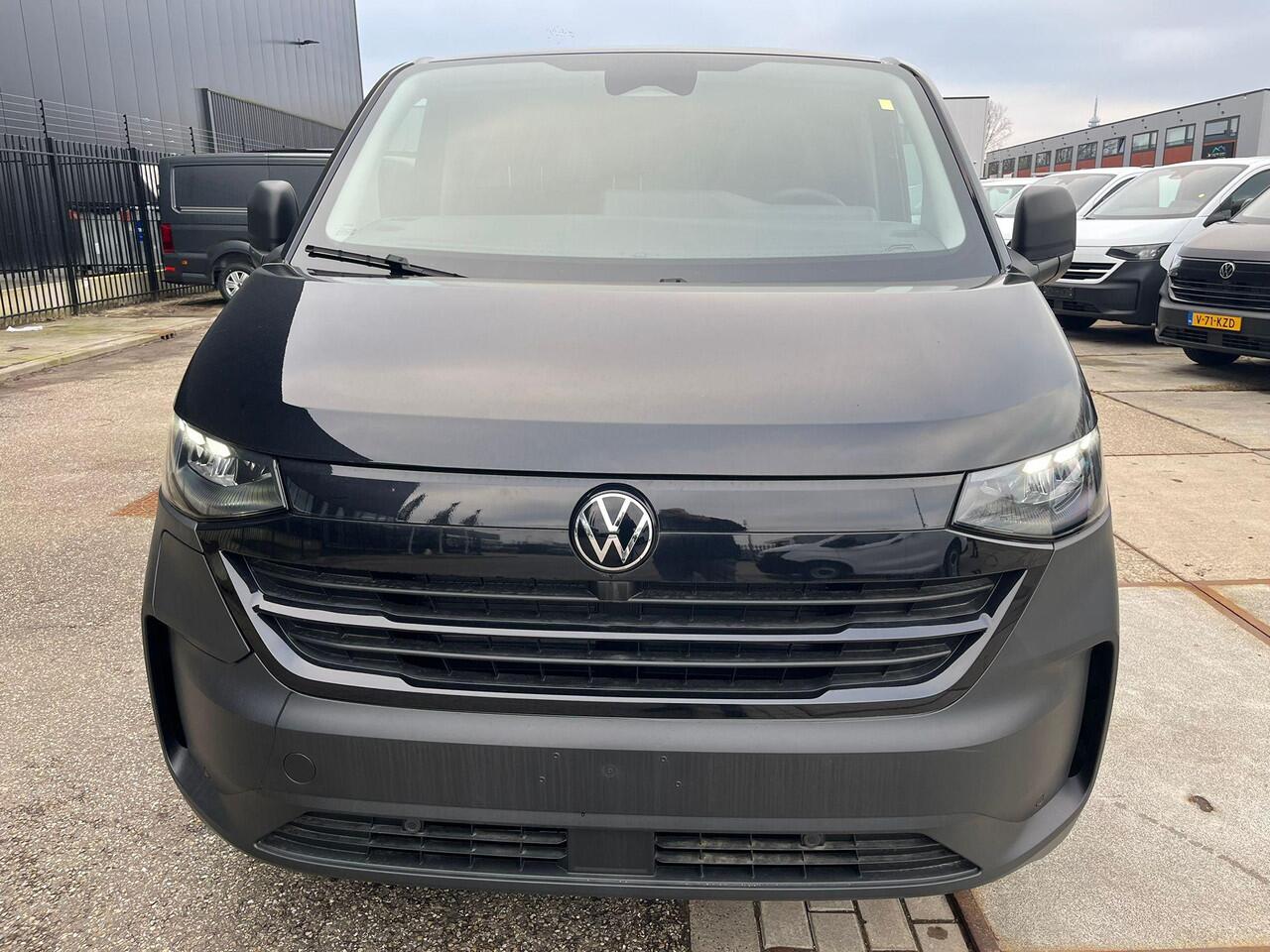 Volkswagen E-Transporter Bedrijfswagens Life L2 160 kW (218 pk) Elektrische aandrijving | Vaste trekhaak | Voorbereiding voor vw connect en vw connect plus | Bestuurdersassistentiepakket plus | Achterdeuren zonder ruit |