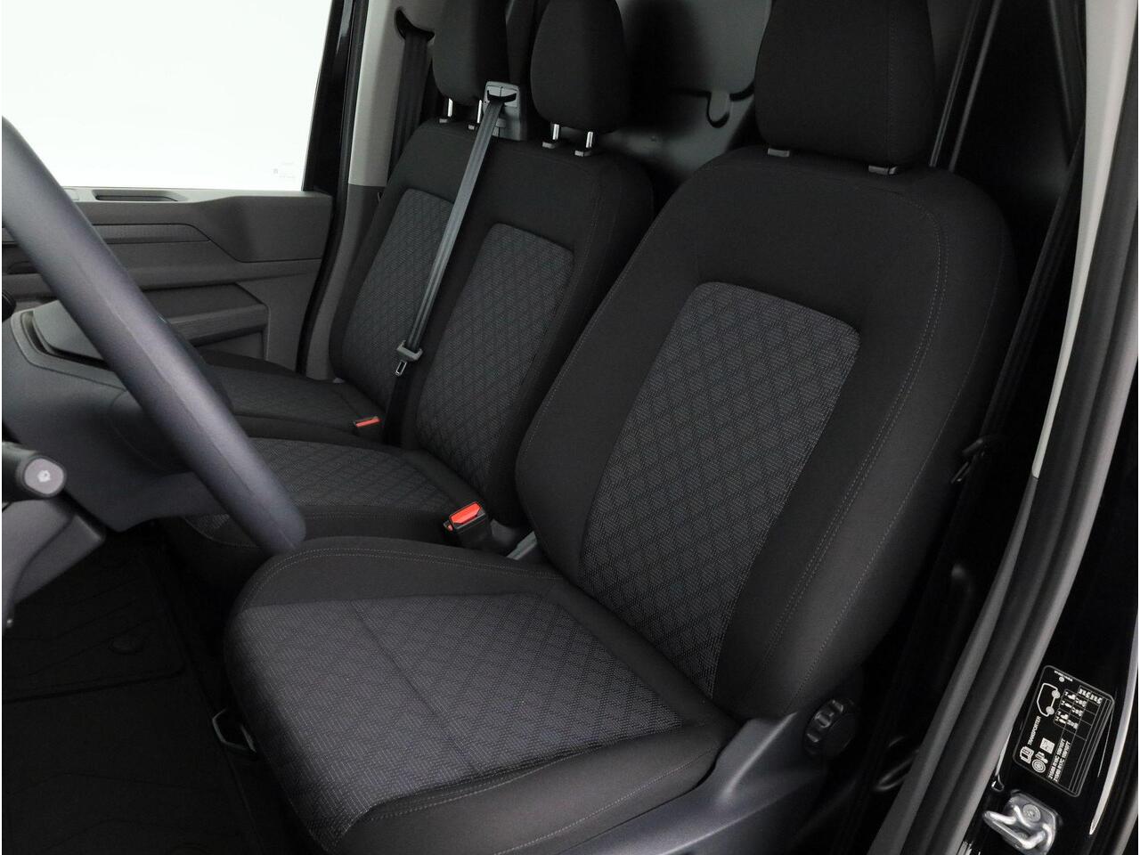 Volkswagen E-Transporter 160 kW / 218 pk L2 Achterdeuren zonder ruit | 3 neerklapbare dakdragers | Assistentiepakket plus | Alarm af fabriek | All-season banden | Trekhaak vast | Bijrijdersbank